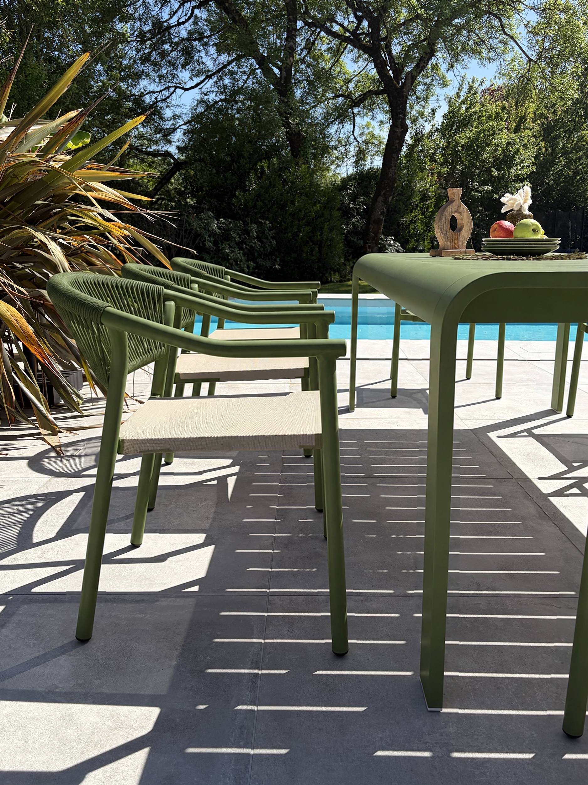 Dcb Garden - Ensemble repas de jardin en aluminium 8 places  - Vert olive - HANOI - Image 3