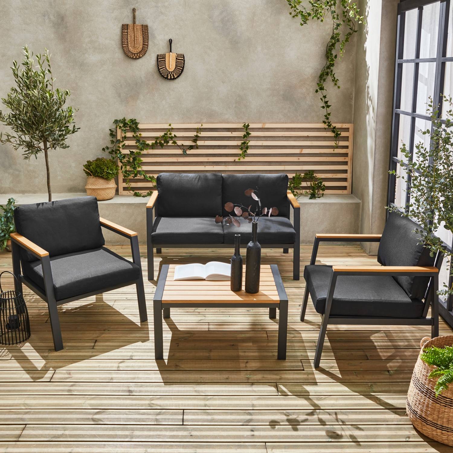 sweeek - Salon de jardin Casoria. gris foncé. aluminium et polywood 4 places. 1 canapé. 2 fauteuils. 1 table basse | sweeek - Image 1