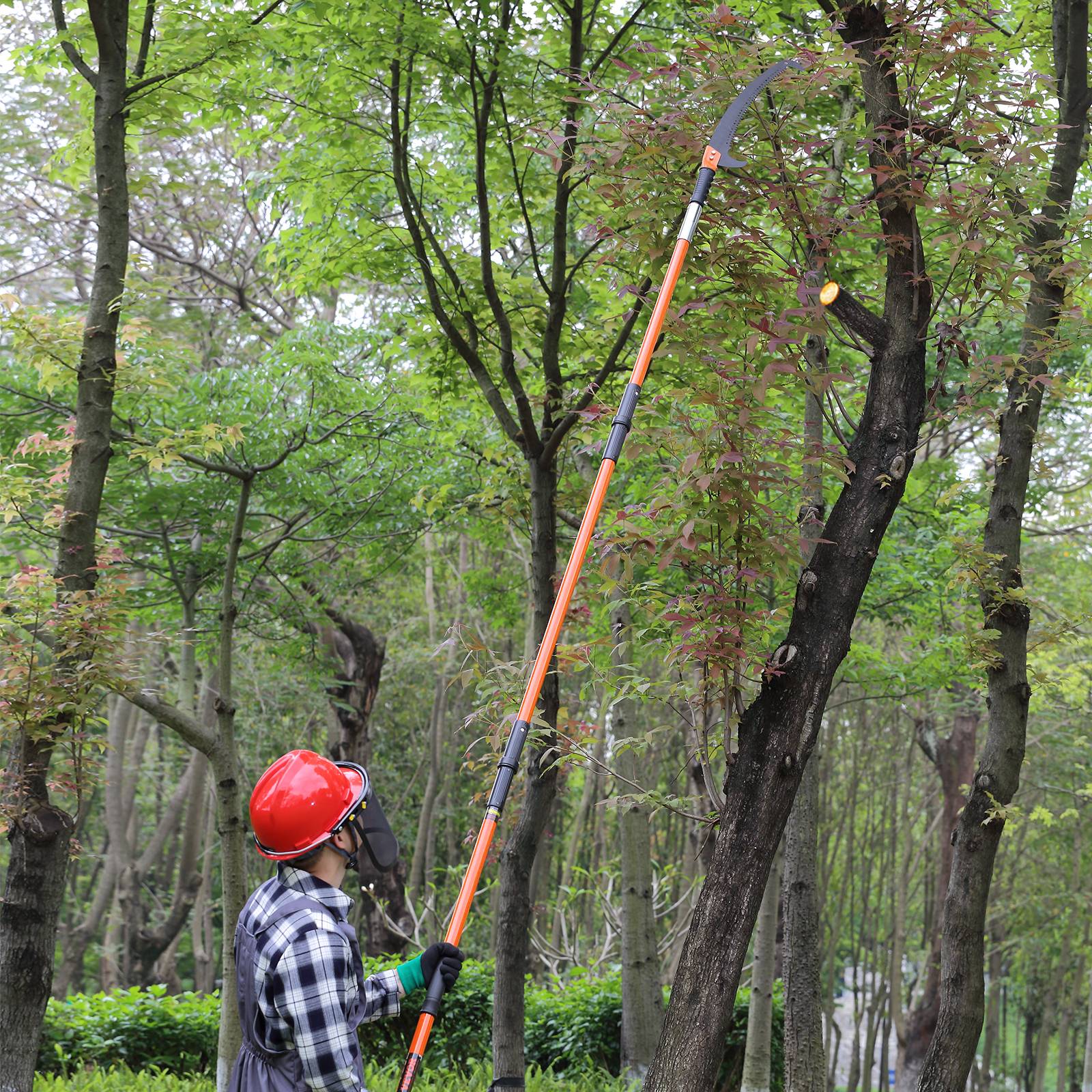 VEVOR Scie à élaguer télescopique 2,24-8,24 m, lame acier, 8 poteaux fibre de verre, pour branches hautes. - Image 8