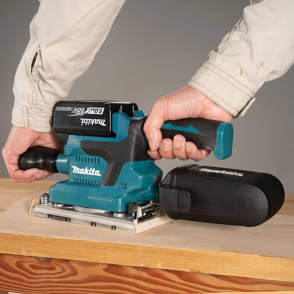 Ponceuse vibrante 18V LXT ® - MAKITA - avec 2 batteries 18V 5Ah - chargeur - MAKPAC - DBO382RTJ - Image 2