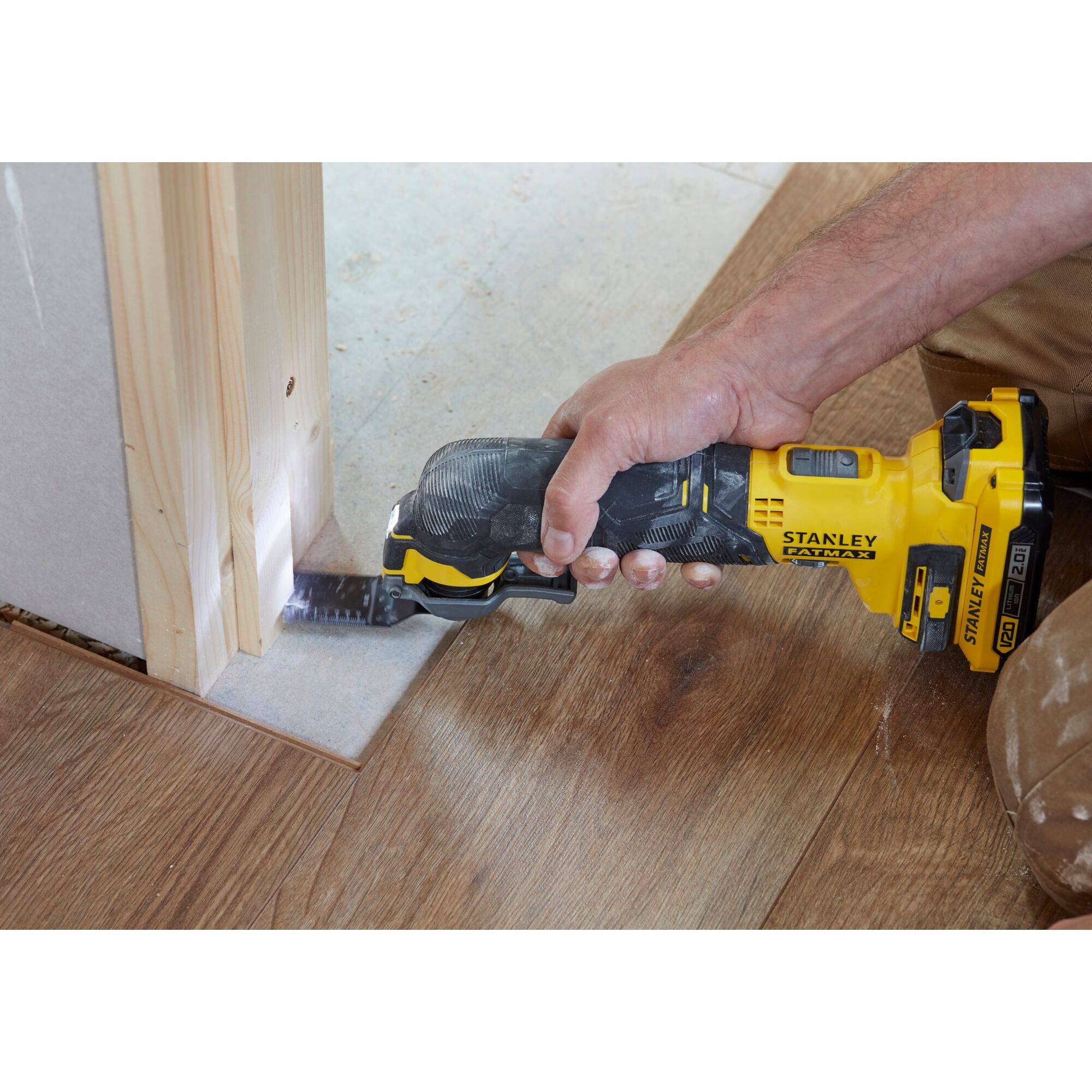 stanley - Outil multifonction rotatif 18V, 8000-18000 osc/min, Gamme FATMAX V20 SFMCE500D2K-QW - Livré avec 1 Mallette, 2 batteries 2 Ah, 1 chargeur 2Ah - Image 5