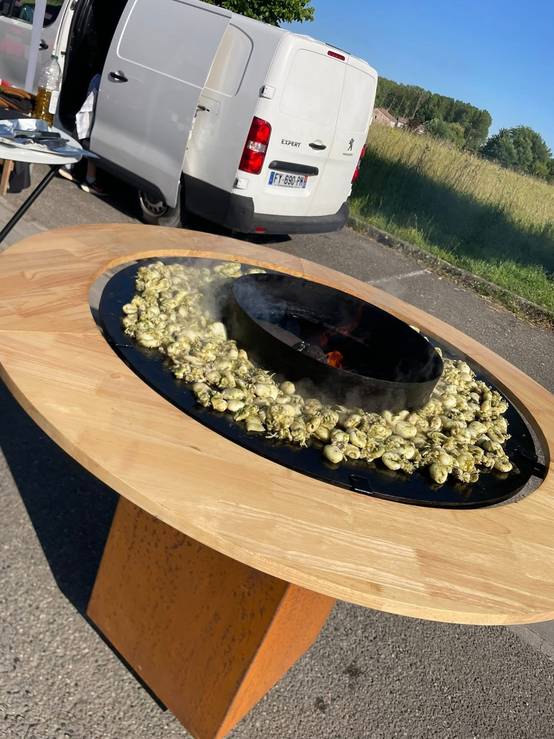 Brasero plancha acier corten Ø100 cm avec four à pizza, grille réglable et ustensiles inclus – Brazéro cuisson pour épicurien - Image 8