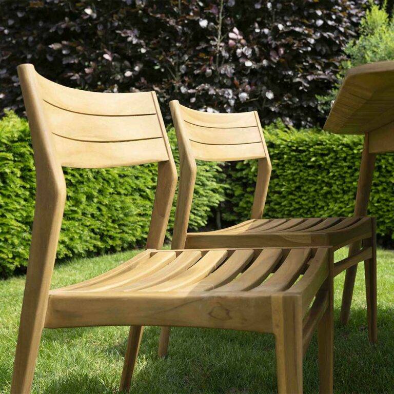 Wilsa Garden - Salon de jardin bois teck 4/6 places avec 4 chaises NAPLES - Image 4