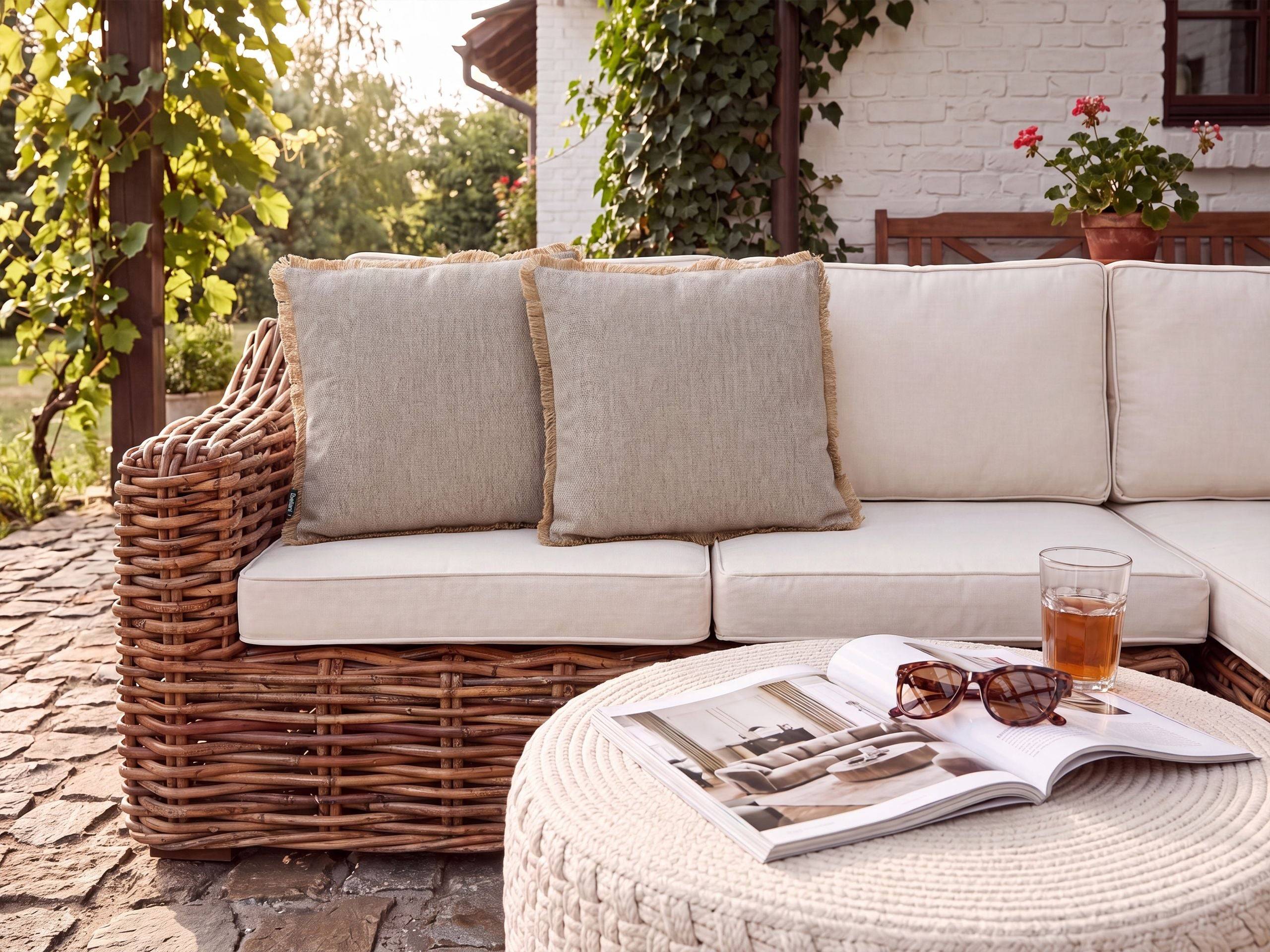 Beliani - Coussin d'extérieur Oléfine Beige CASTANEA - 45x45x10- Beliani