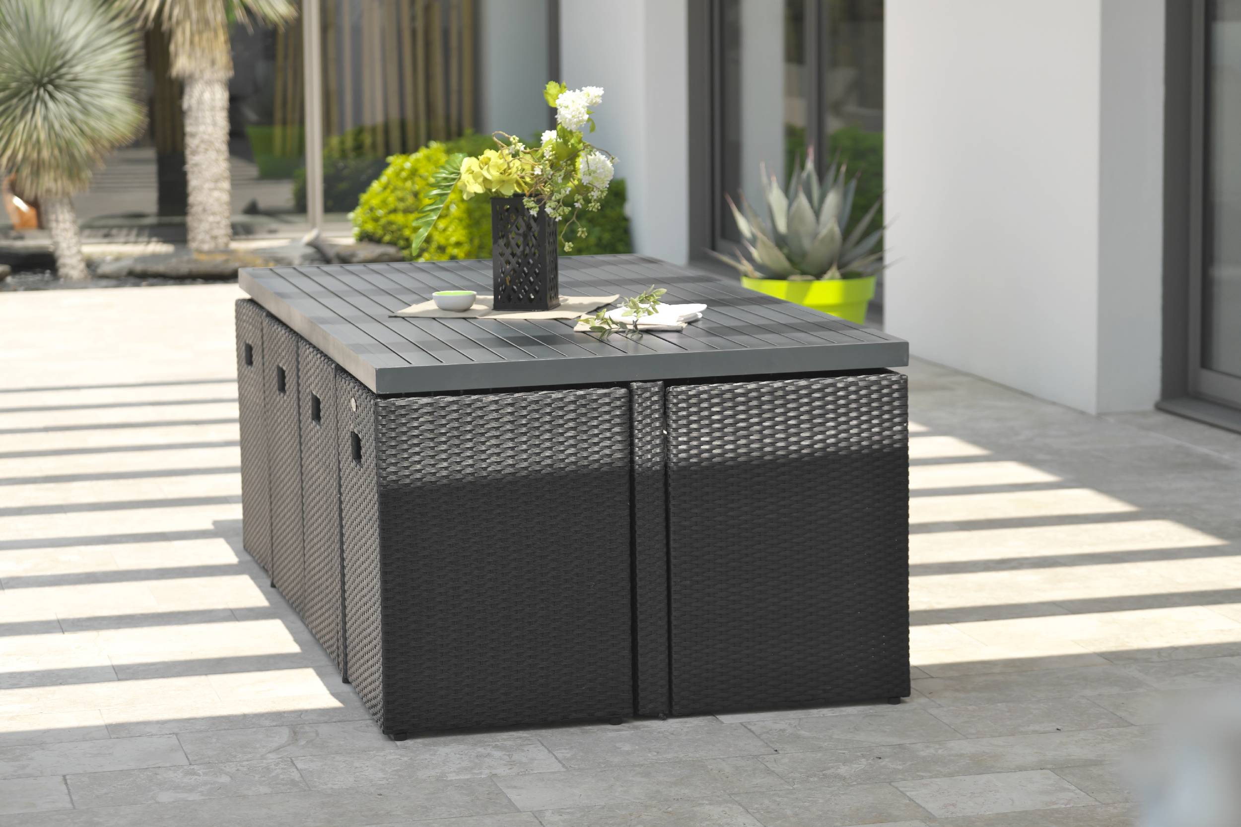 Dcb Garden - Ensemble repas encastrable 8 places résine tresséee - Noir - PVC-8-ALU - Image 2