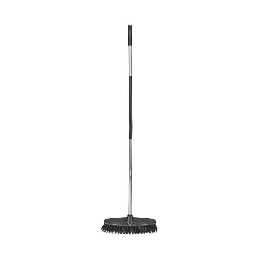 Fiskars - Balai de jardin manche courbé Ergonomic,  S - Image 2