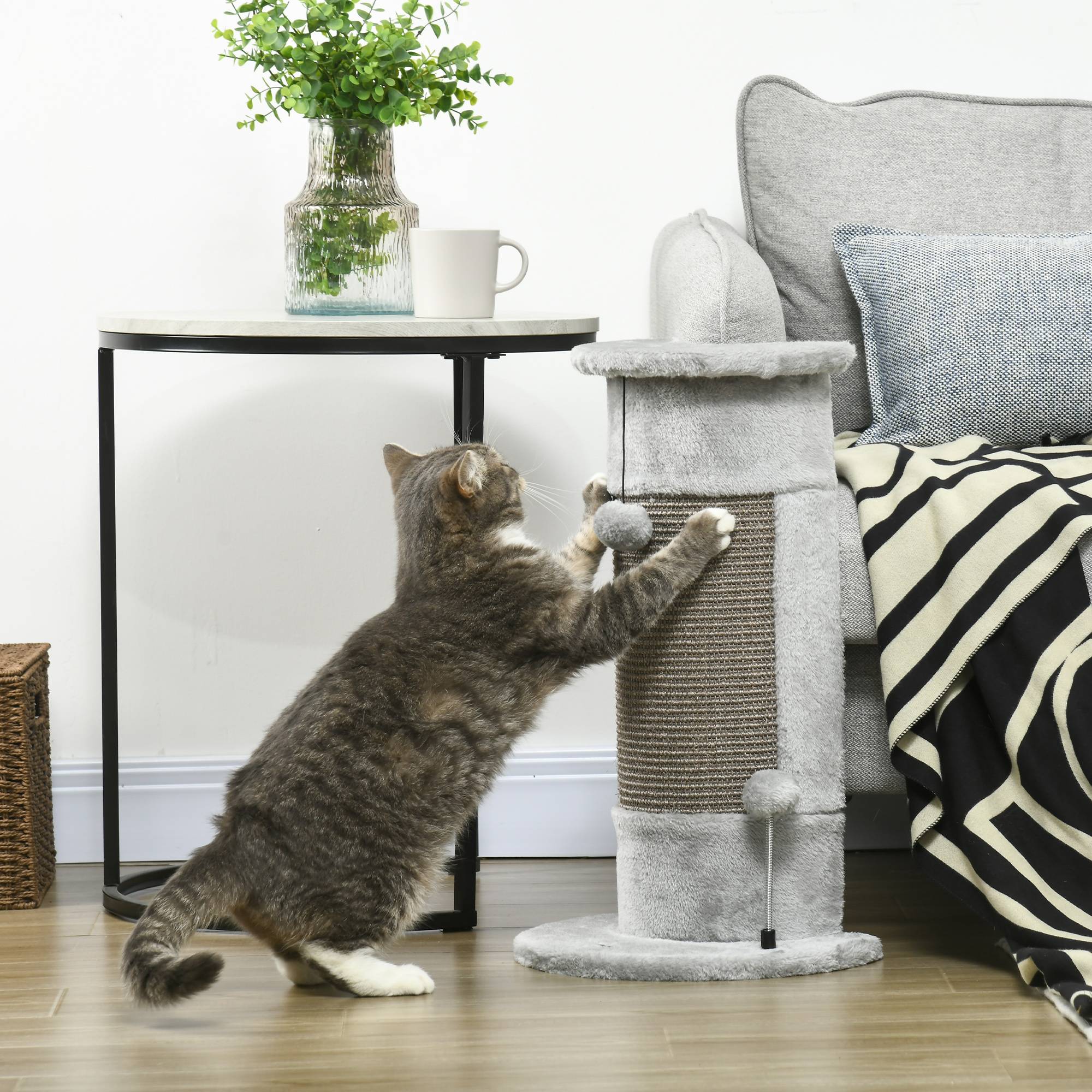 Griffoir pour Chat Poteau en Sisal avec Balles de Jeu Centre d'Activité Stable 34x26x58 cm Gris - ComfortXL Outdoor Living - Image 3