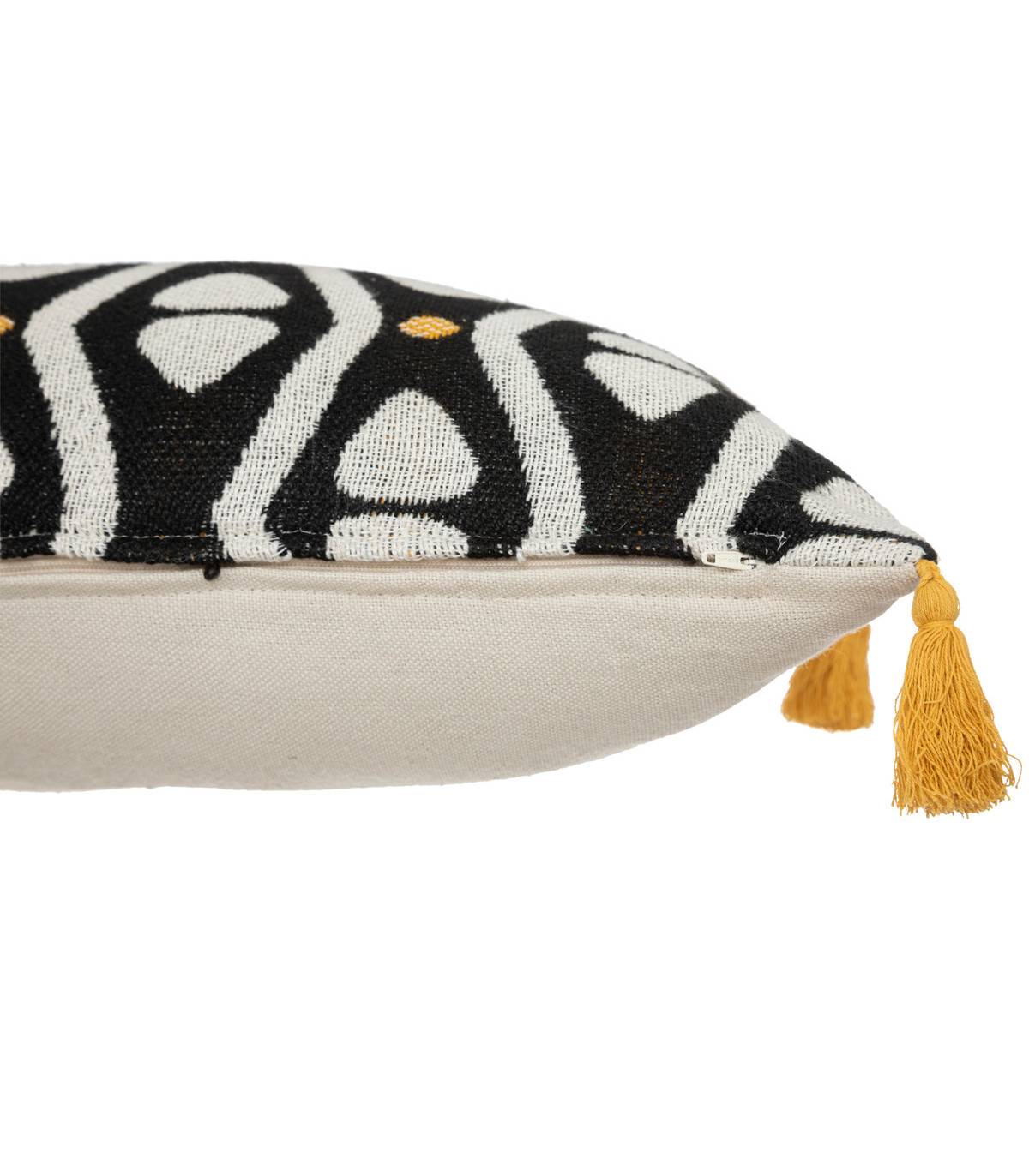 Atmosphera - Coussin décoratif Noir & Ocre motifs colorés avec pompons 30 x 50 cm - Image 2