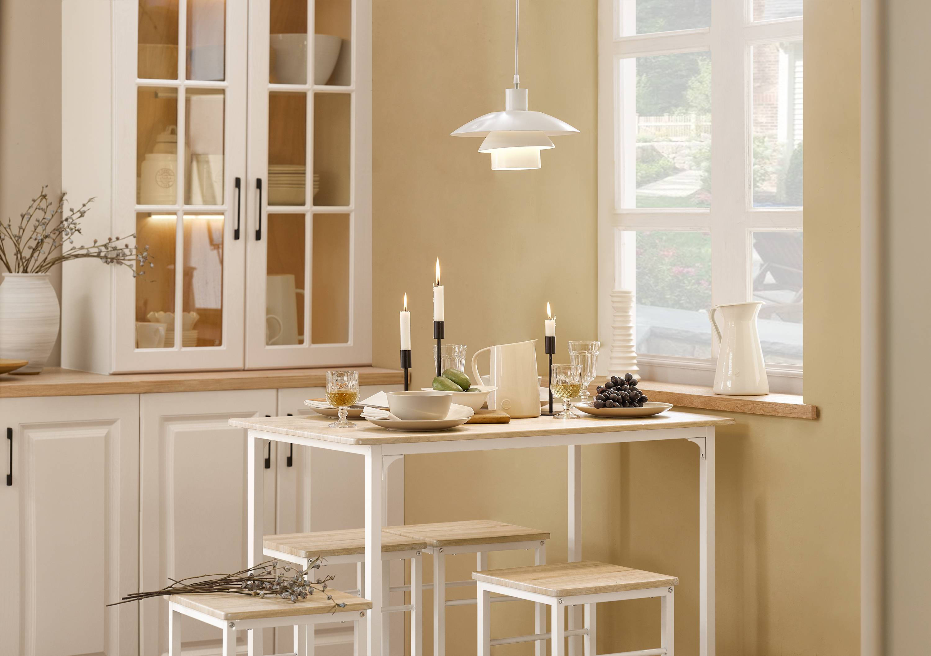 SoBuy Table Bar avec 4 Tabourets et Repose-Pieds, Table Haute pour Cuisine Salon Balcon, Blanc et Naturel - Image 4