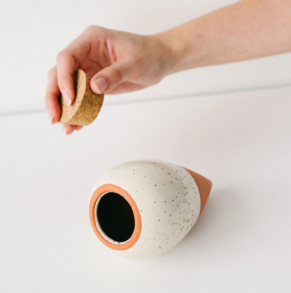 Olla pour arroser ses plantes de manière autonome – Blanche grainée - Pepin - Mes Courses En Vrac - Image 4