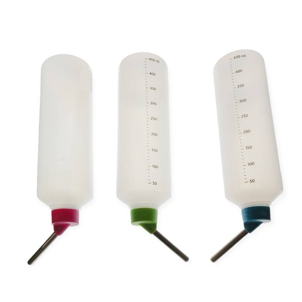 Un lot de deux biberons en plastique 450ml pour chinchillas, lapins couleurs aléatoires. - Image 2