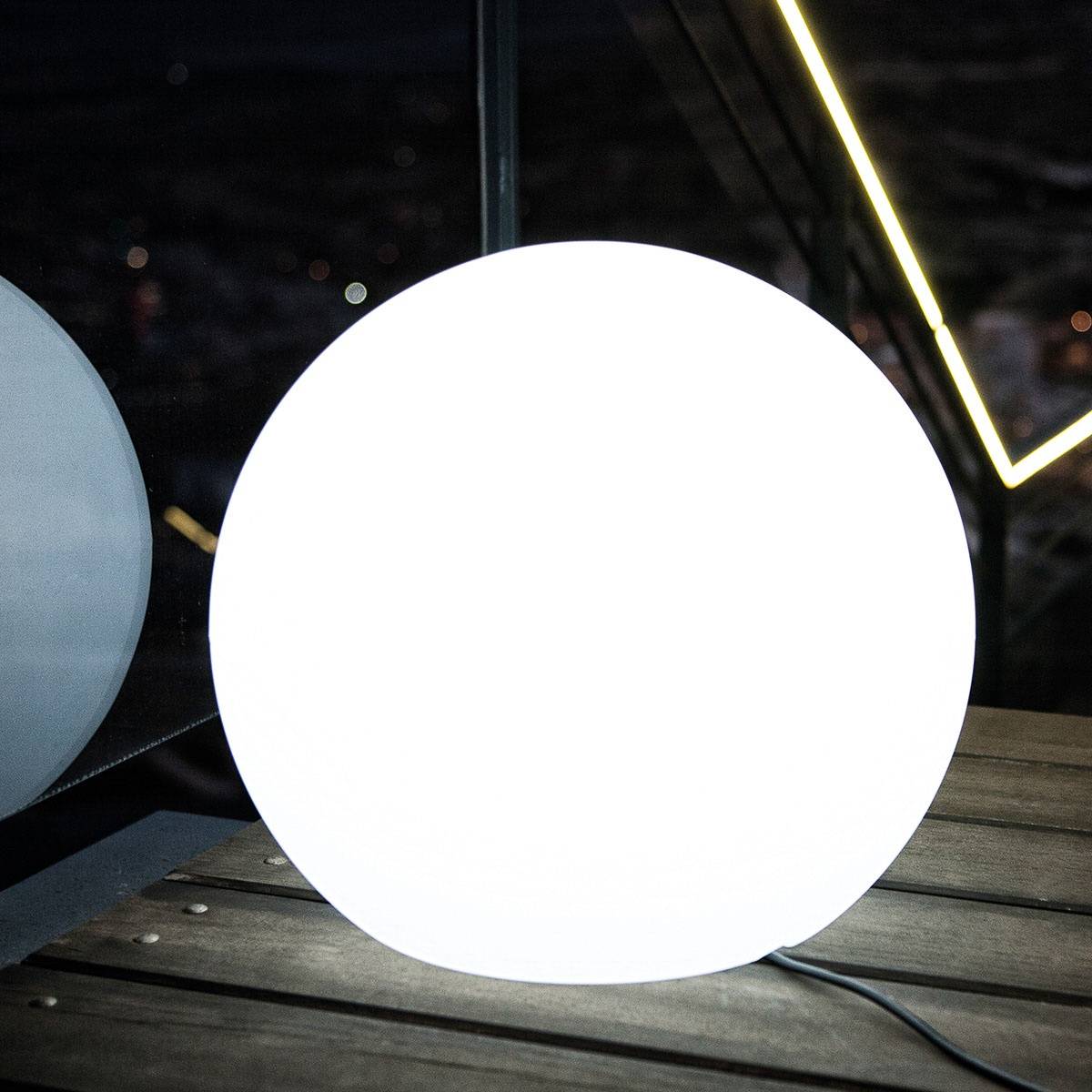 Boule lumineuse décorative 60 cm très résistante. Câble avec lumière LED blanc froid. Fabriqué en Espagne. BULY - Image 2
