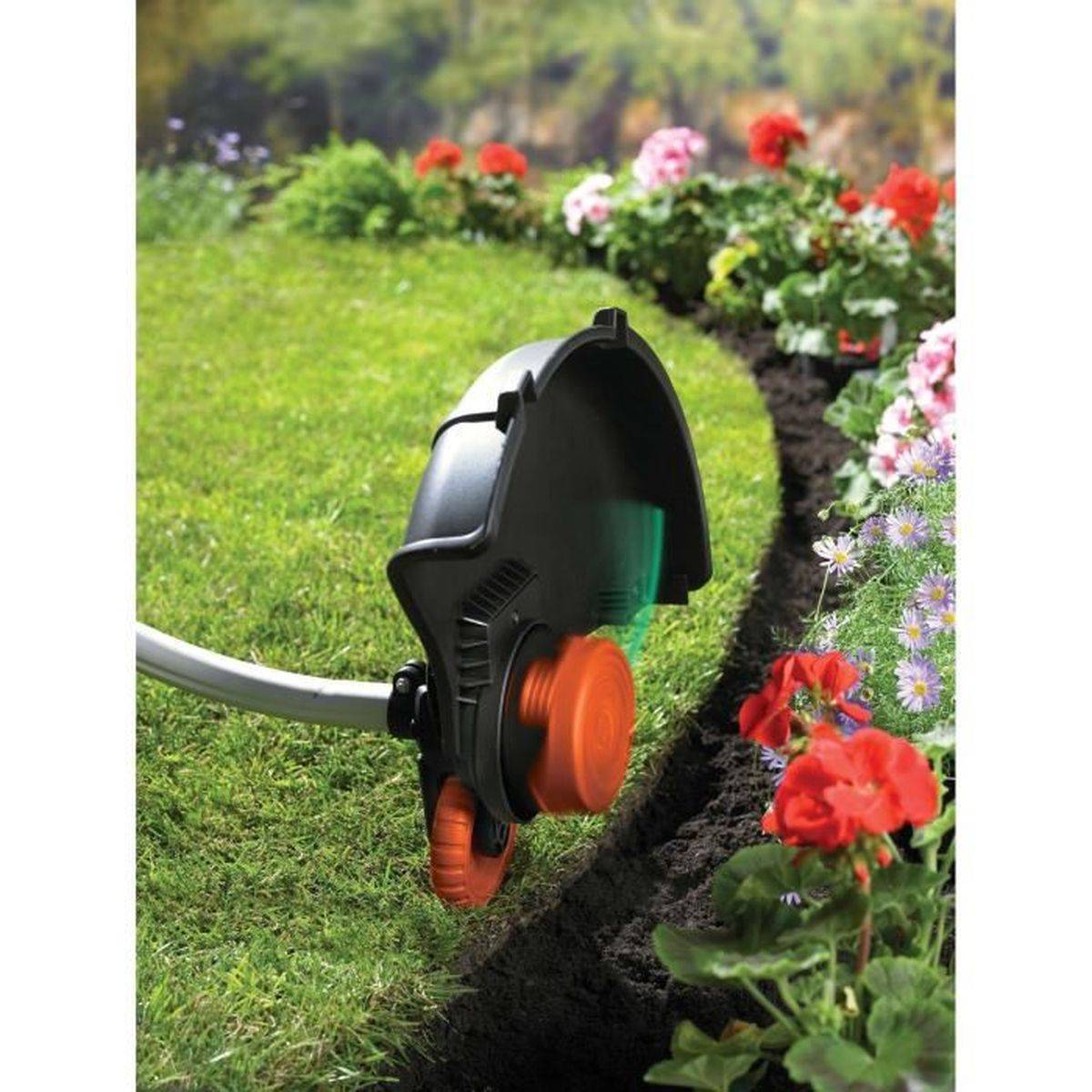Black & Decker - Coupe-bordures filaire 700 W 33 cm, tête pivotante 180°, manche télescopique et poignée 5 positions - BLACK + DECKER - Image 4