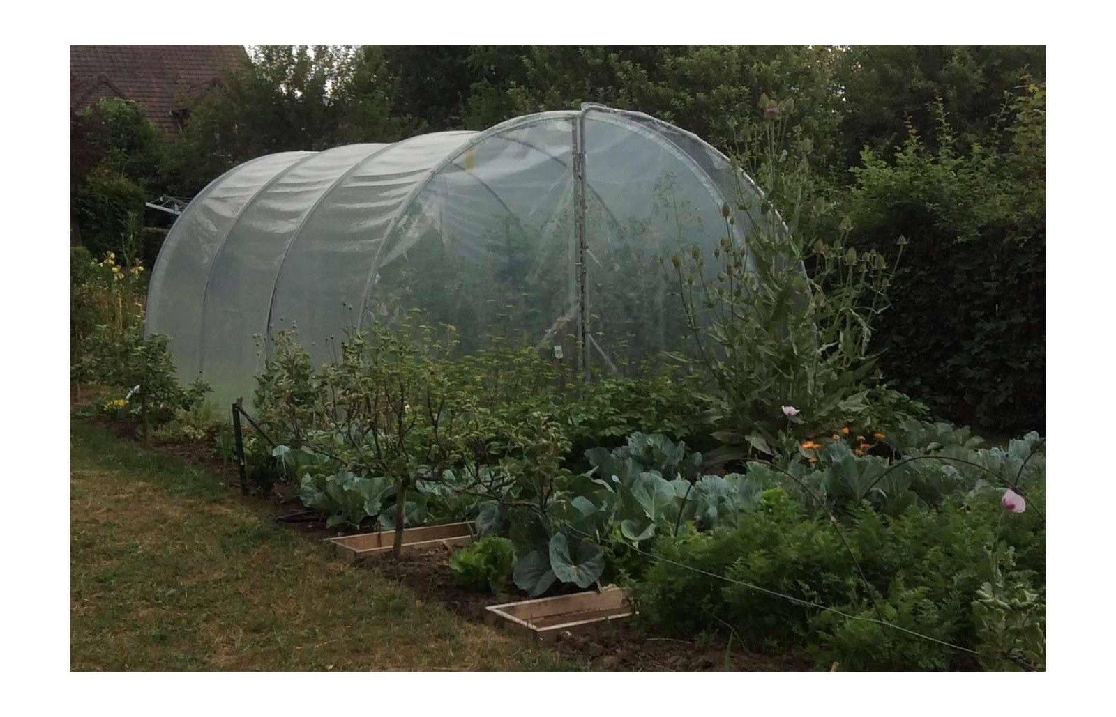 Serre tunnel de jardin - 36m² - 3 x 12 m - pieds arrondis - polyéthylène haute densité - 2 portes pivotantes - LES SERRES TONNEAU - Image 8