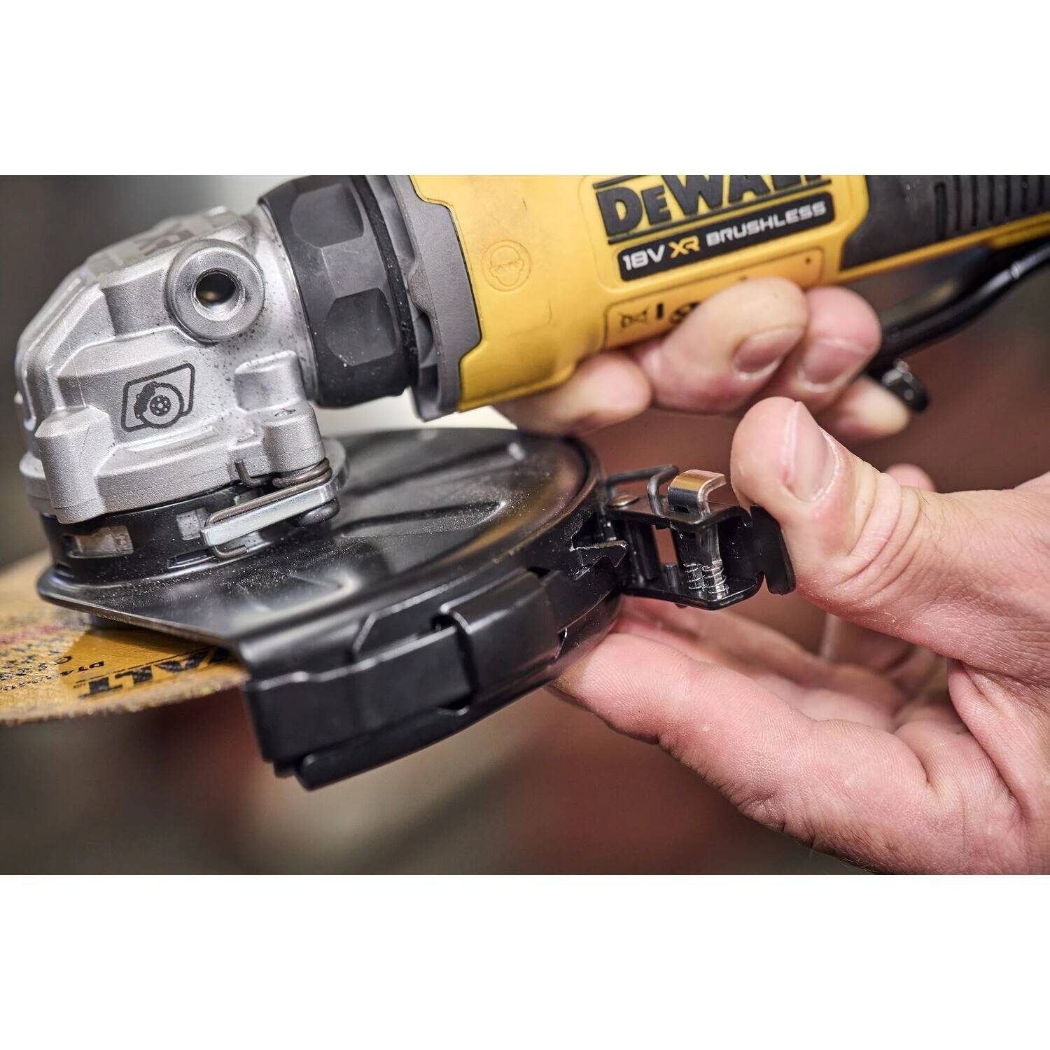 Meuleuse compacte 125 mm XR 18V Brushless - DEVALT - Sans batterie, ni charger coffret TSTAK - DCG404NT-XJ - Image 2