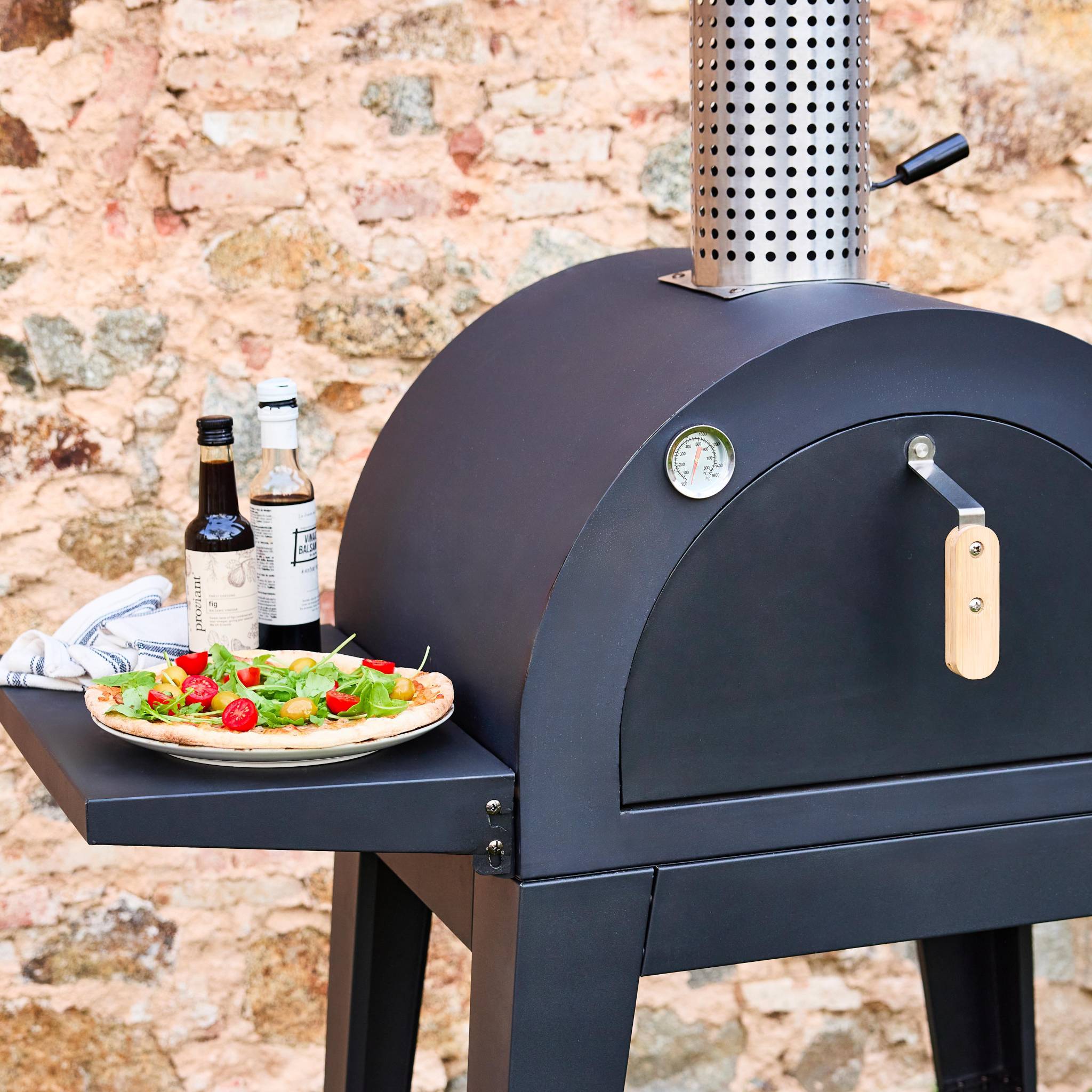 sweeek - Four à pizza d'extérieur au charbon de bois. coloris noir - Giulia . L70xP63xH122cm | sweeek - Image 4
