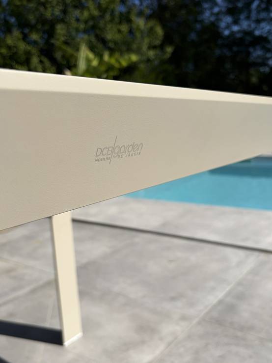 Dcb Garden - Table de jardin 4 places en alu plateau polywood aspect bois - Grège - TONGA - Image 4