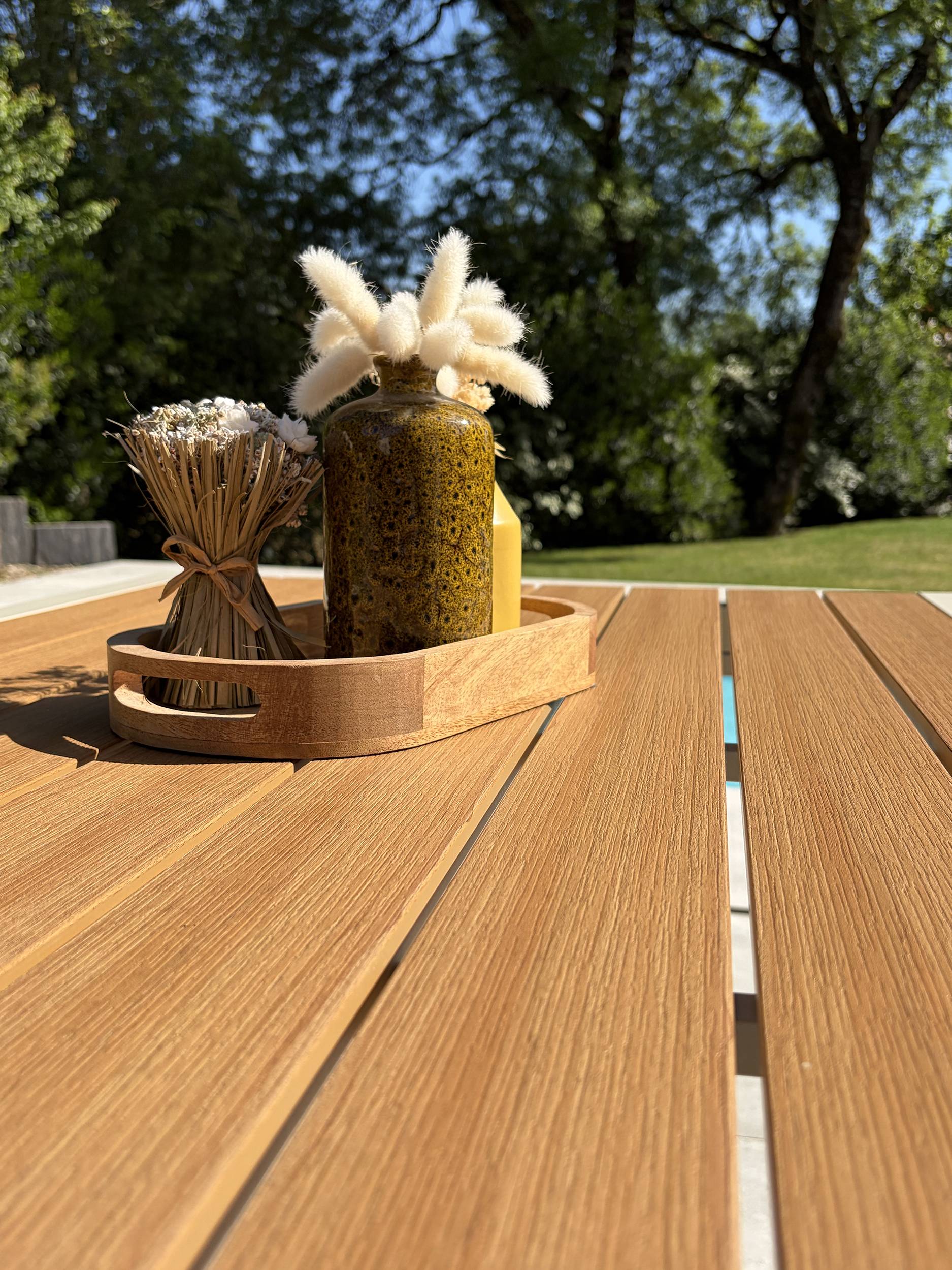Dcb Garden - Table de jardin 4 places en alu plateau polywood  aspect bois - Grège - TONGA - Image 5
