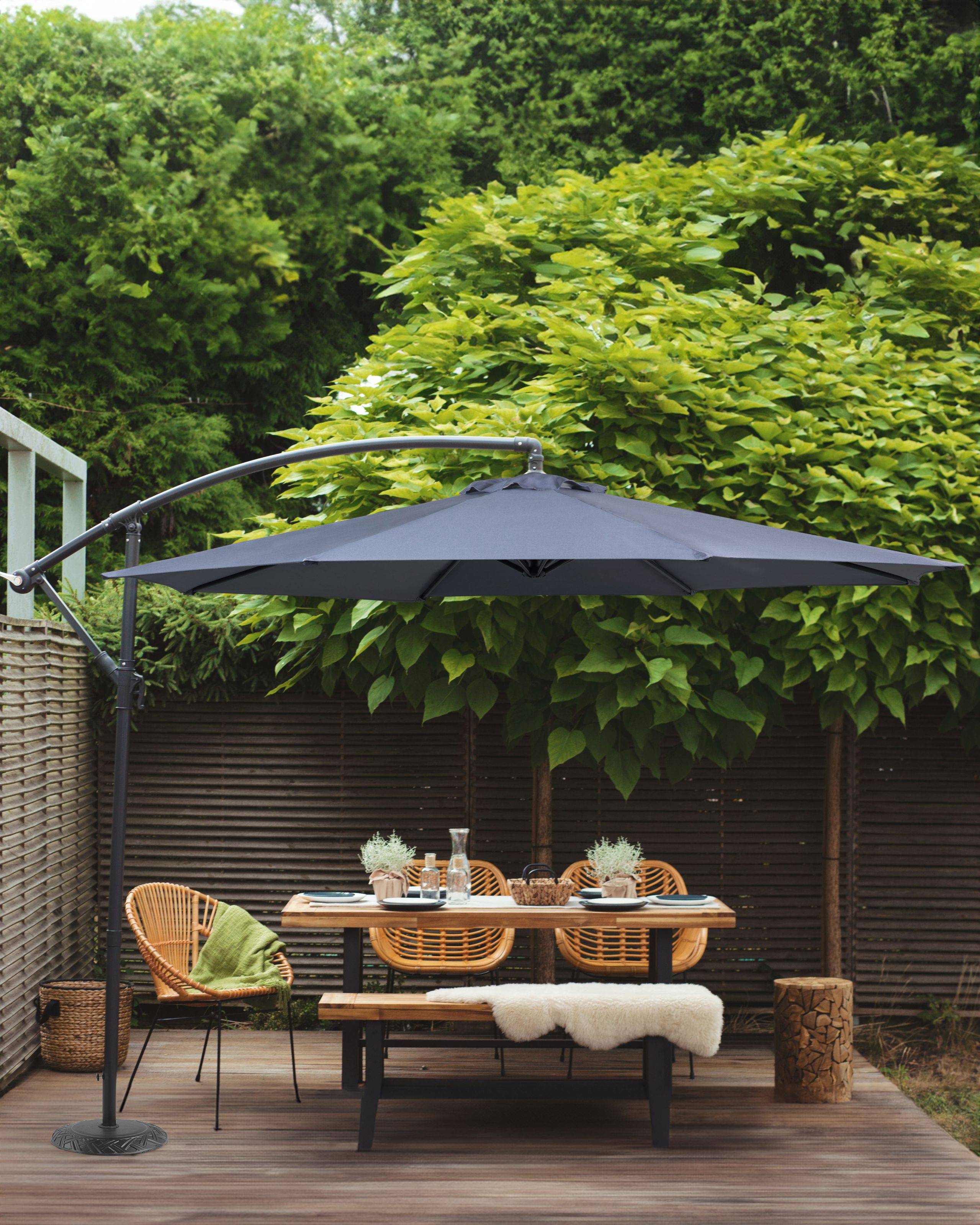 Beliani - Parasol déporté Tissu Gris foncé RAVENNA - Beliani - Image 1
