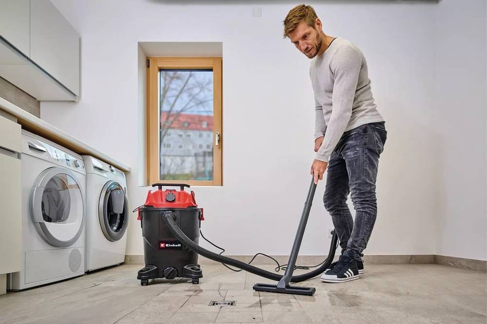 Einhell - Aspirateur eau/poussière TC-VC 1930 A - 1500W - cuve plastique 30L - prise asservie - soufflerie Einhell - Image 3