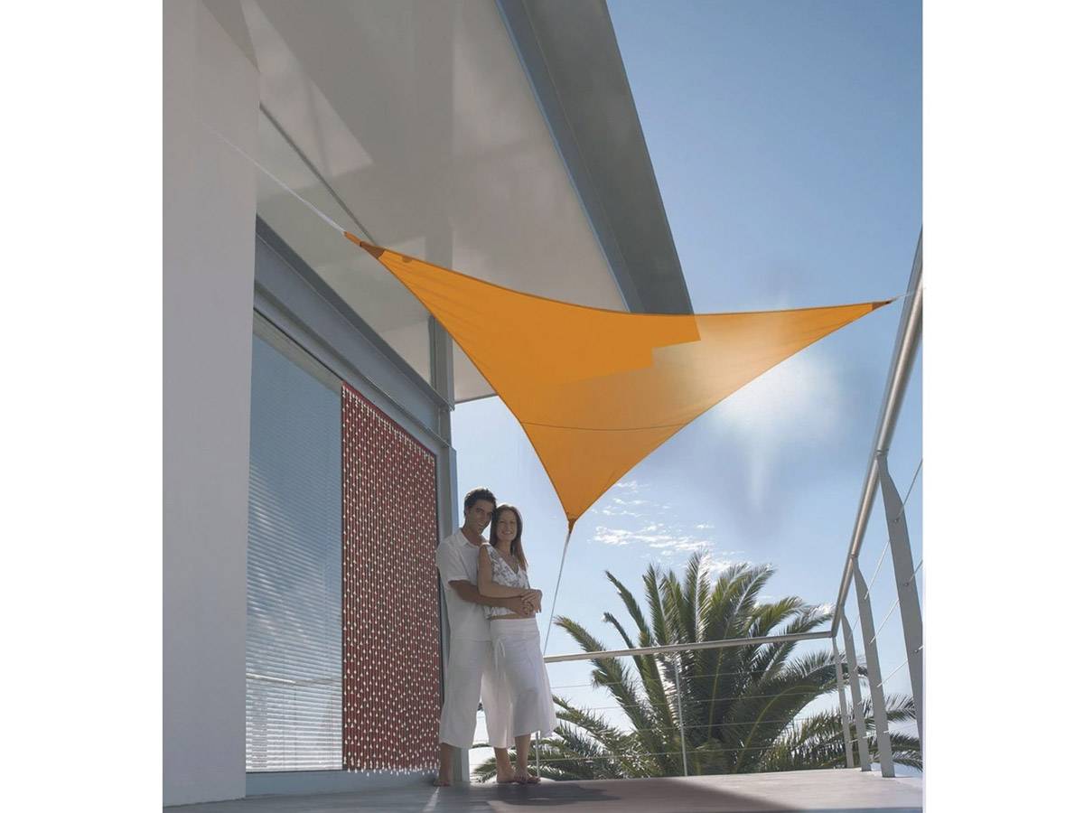 Voile d'ombrage triangulaire SERENITY -  5 x 5 x 5 m - Mangue - Jardiline - Image 2