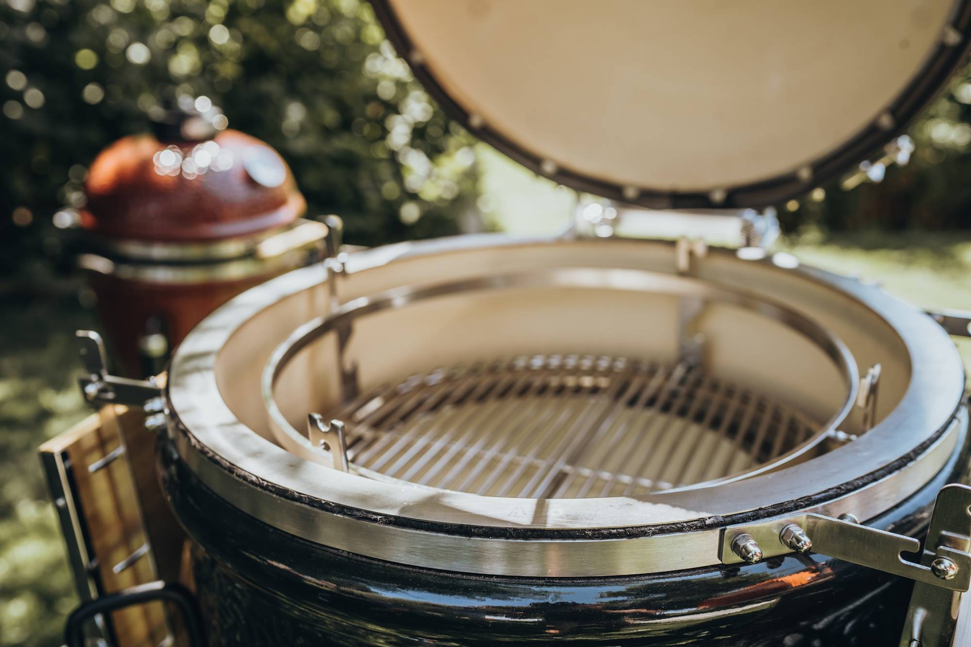 Kamado Monolith CLASSIC Noir ProSerie 2.0 sans Chariot - Image 6