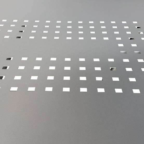 ALTOBUY - Table de jardin en acier gris traité anti-corrosion - BERAKA - Image 5