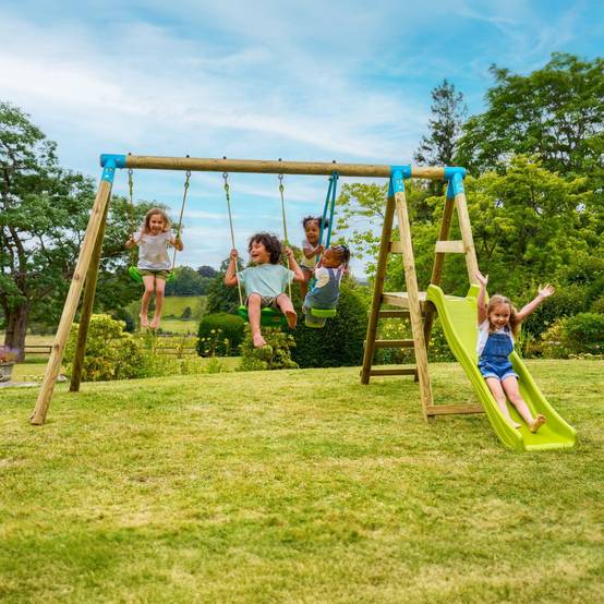 Station de jeux bois ARRUCAT – 2 balançoires + vis‑à‑vis + toboggan 1,75 m, kit d’ancrage, H 190 cm – TP TOYS - Image 1