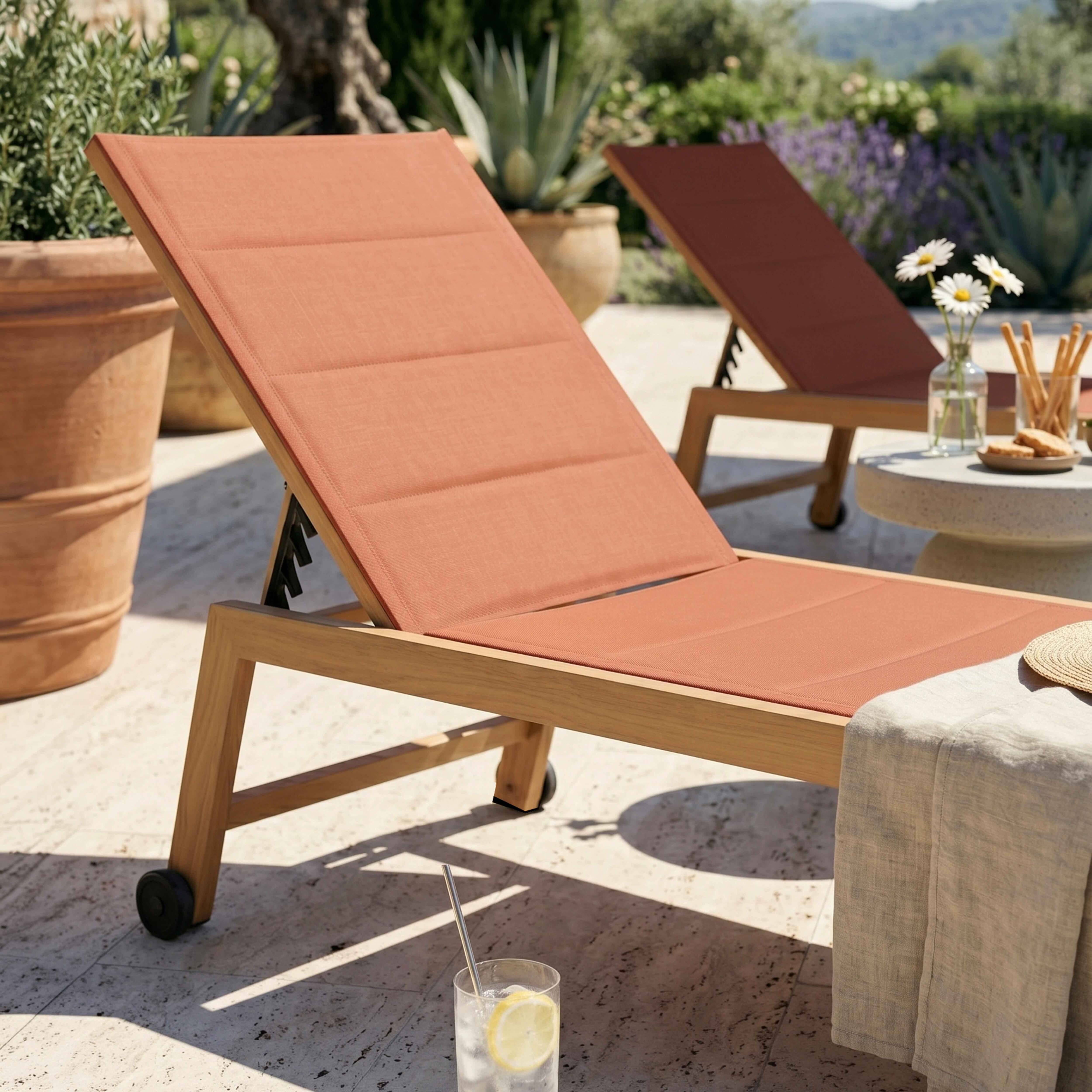 Oviala - Lot de 2 bains de soleil effet bois inclinable avec roues terracotta Futuna - Oviala - Image 4