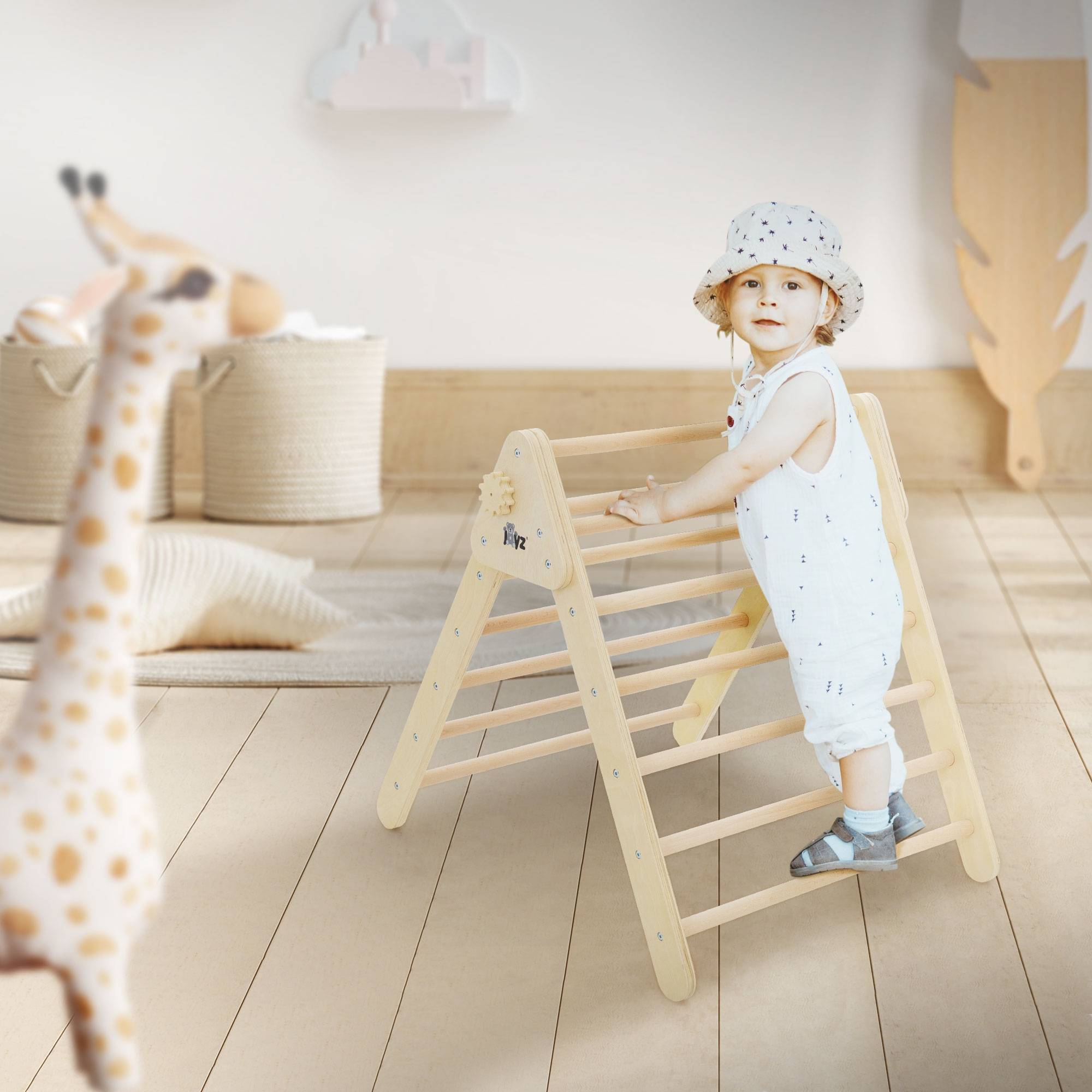 Triangle d'escalade pour enfants 73x72x60 cm en bois naturel jouet polyvalent robuste avec coins arrondis usage en intérieur à partir de 12 mois - Image 7