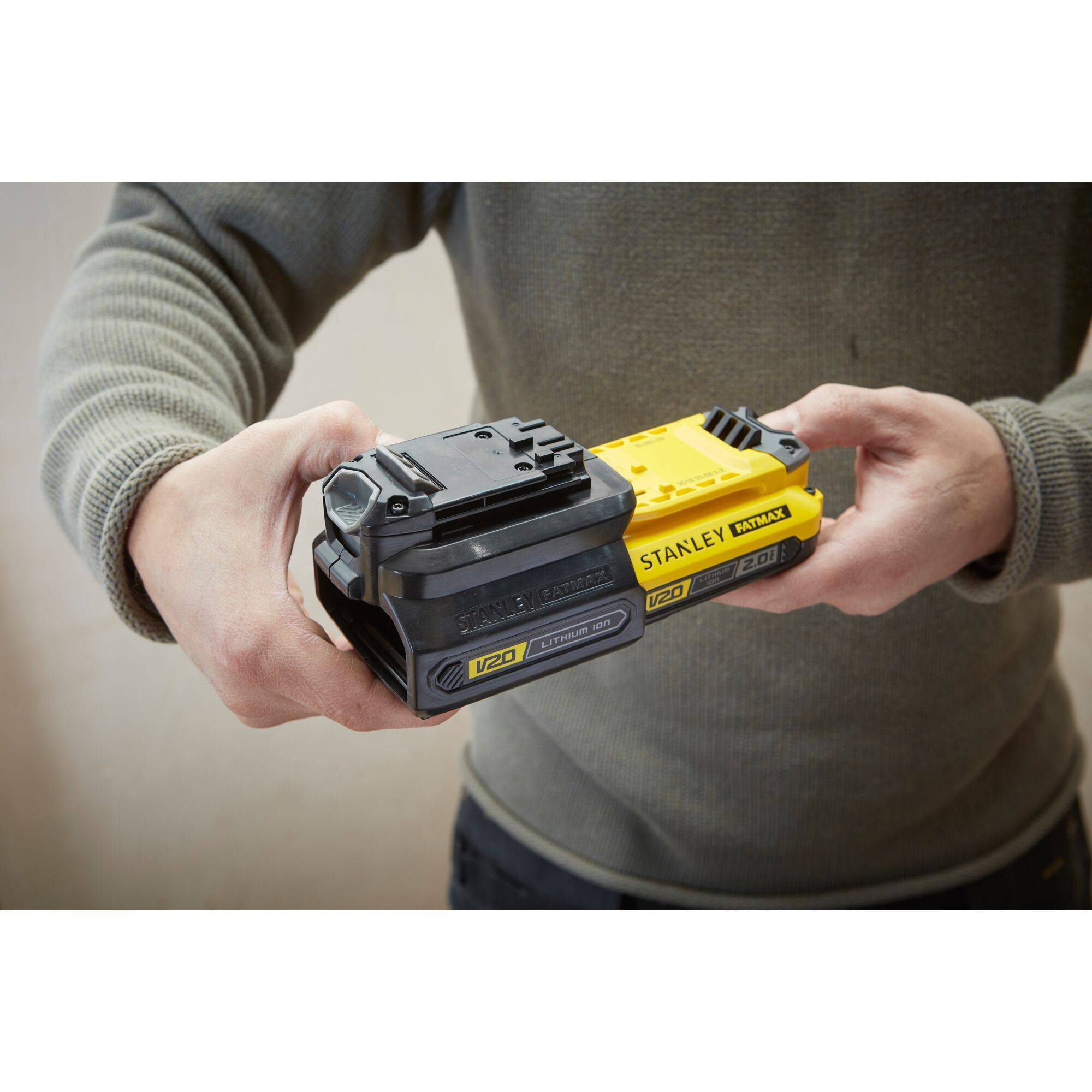 stanley - V20 Adaptateur de Batterie V20 sur Outils 18V Gamme 2019 STANLEY FATMAX - SFMCB100-XJ - Image 4