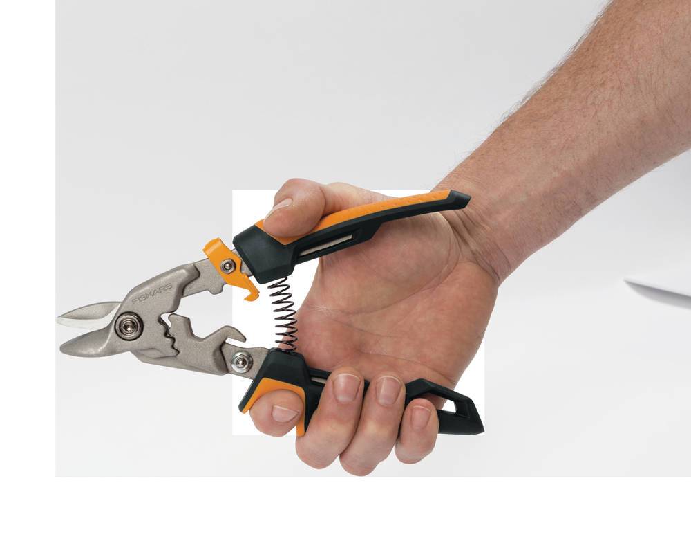 Fiskars - Cisaille PowerGear type "aviation"  coupe droite lame bulldog 38,1mm - Image 3
