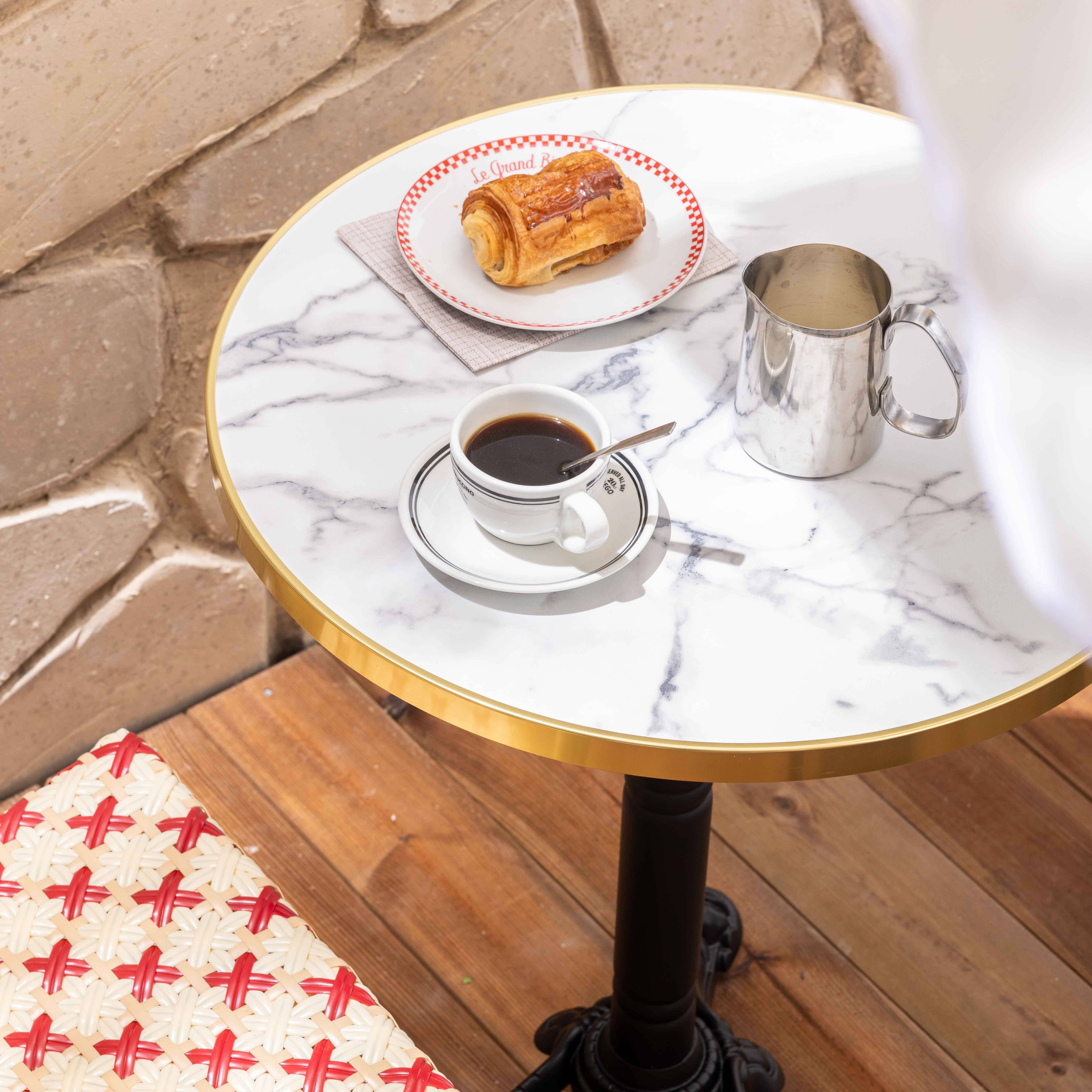 Oviala - Ensemble table de terrasse marbre blanc et 2 chaises rouge Montmartre - Oviala - Image 3