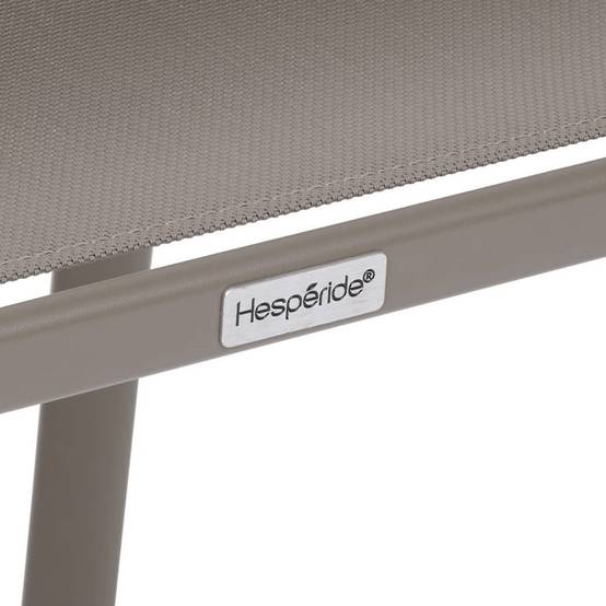 Hesperide - Fauteuil de jardin Piazza empilable noisette Hespéride - Image 7