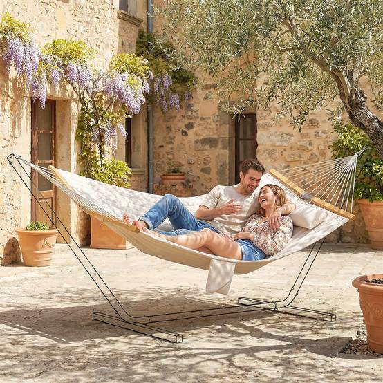 Hamac suspendu double matelassé avec barres bois pour jardin oreiller extra-long 325cm crème - ComfortXL Outdoor Living - Image 3