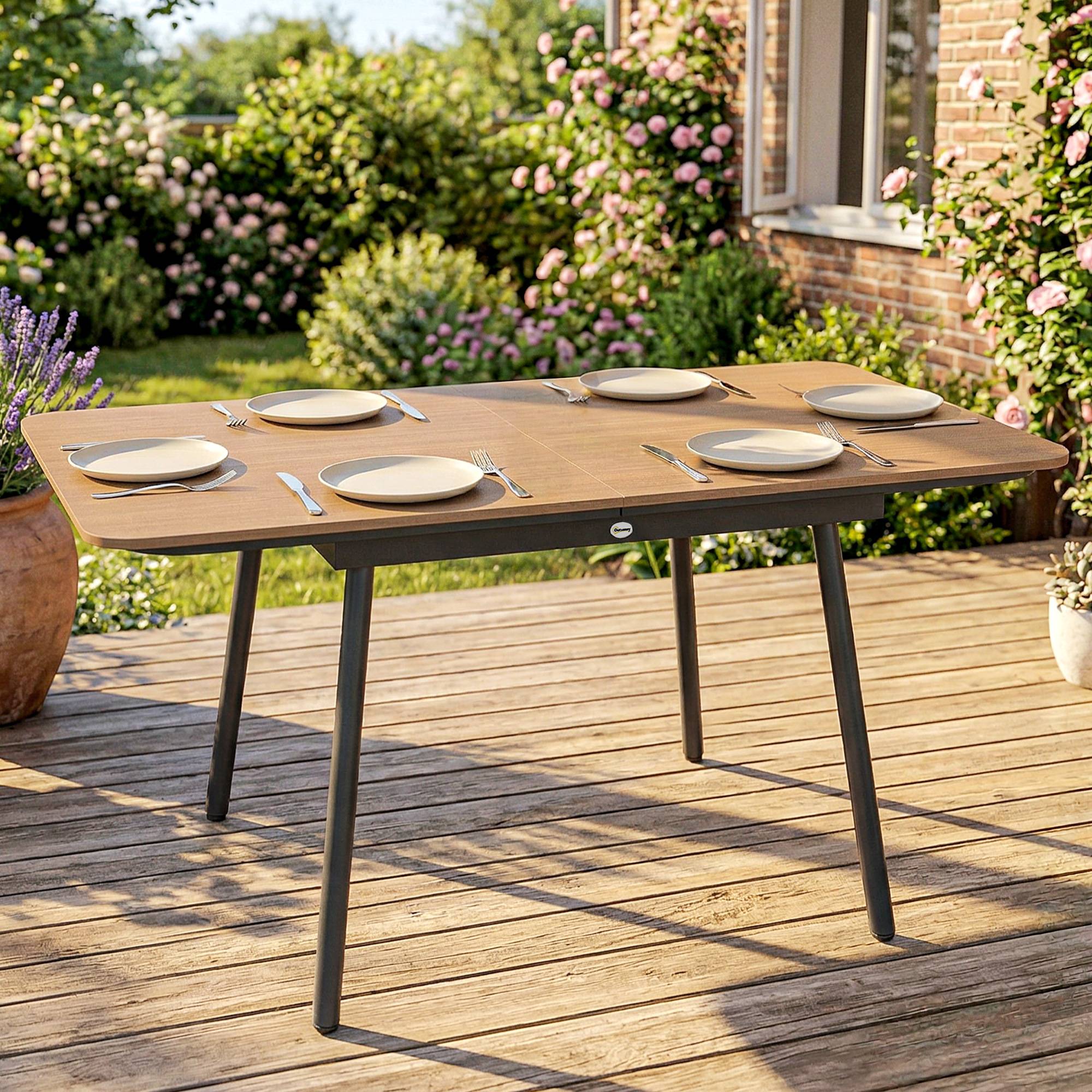 Table de jardin 140 x 80 cm pour 6 personnes, table de repas d'extérieur résistante à la rouille avec plateau en WPC, pieds réglables, teck - Image 3