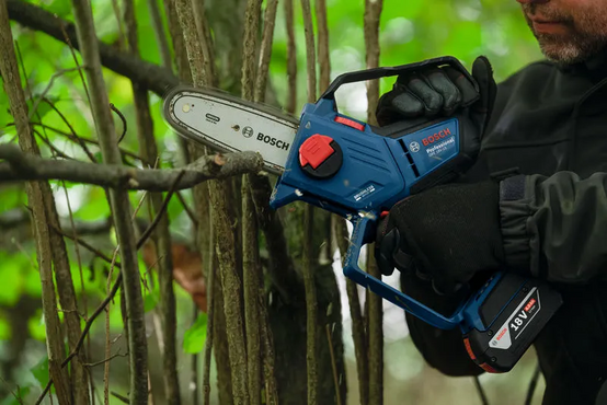 Bosch - Élagueur sans fil GKE 18V-15 Professional - Sans batterie ni chargeur - BOSCH - 06008D7000 - Image 3