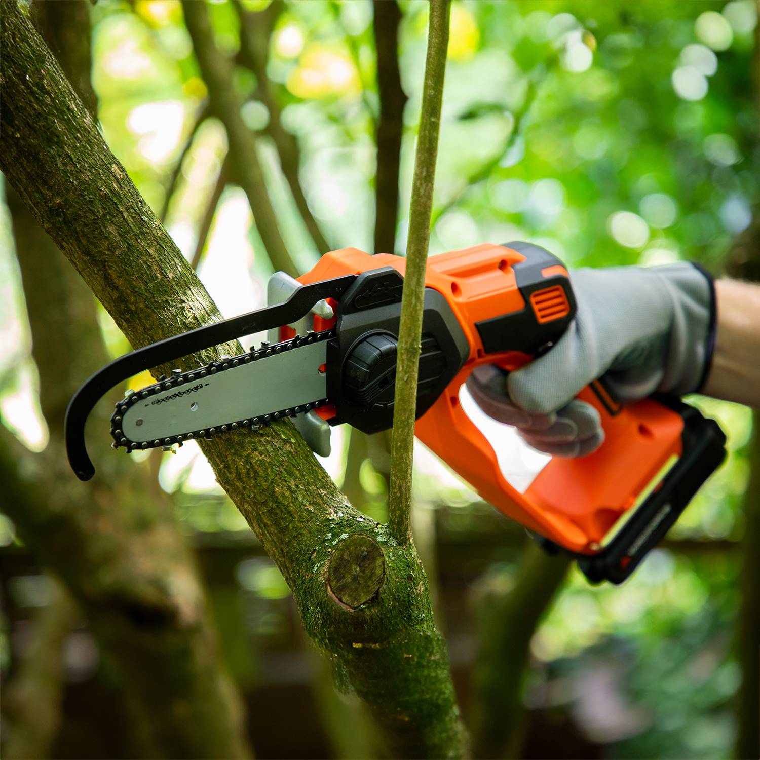 Yard Force - Mini tronçonneuse sans fil 20V avec guide chaine 13cm Yard Force LS C13 - Image 6