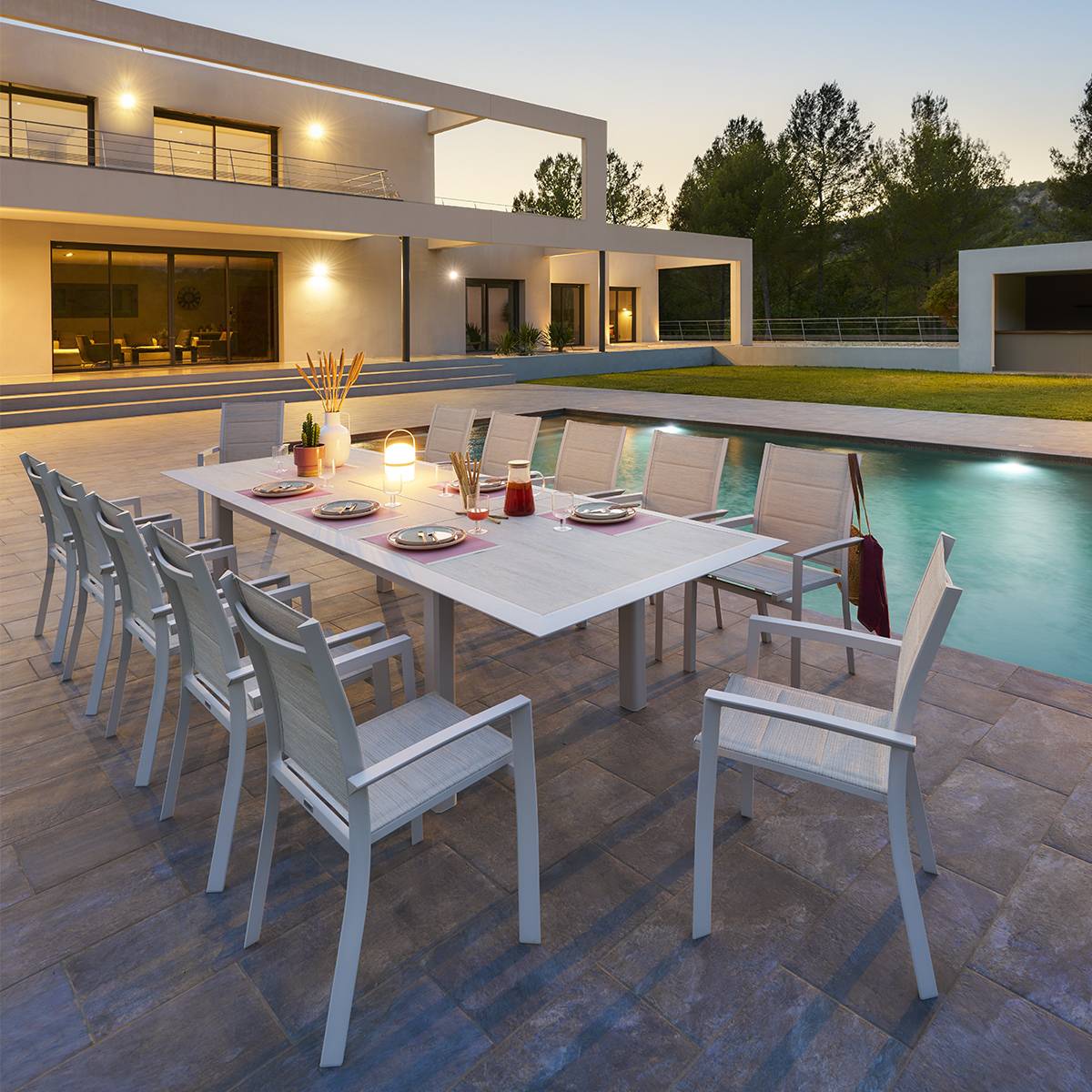 Hesperide - Table de jardin extensible "Allure" effet bois & avoine 12 places en aluminium Hespéride - Image 1
