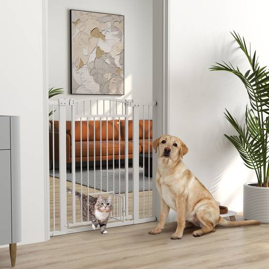 Barrière extra haute acier chiens maison avec chatière intégrée 104x106cm blanc - ComfortXL Outdoor Living - Image 3