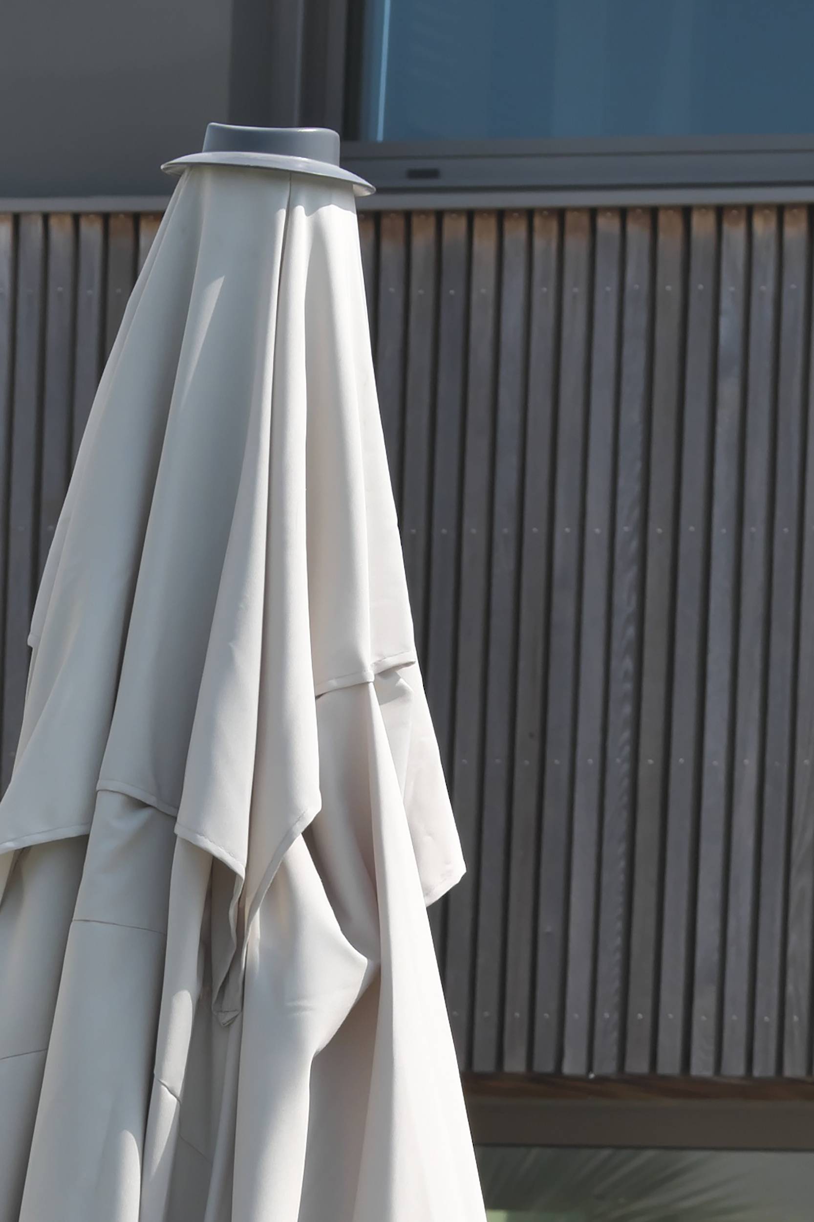 Dcb Garden - Parasol SEVILLA 250 cm en aluminium effet bois et toile polyester - DCB GARDEN - Image 4