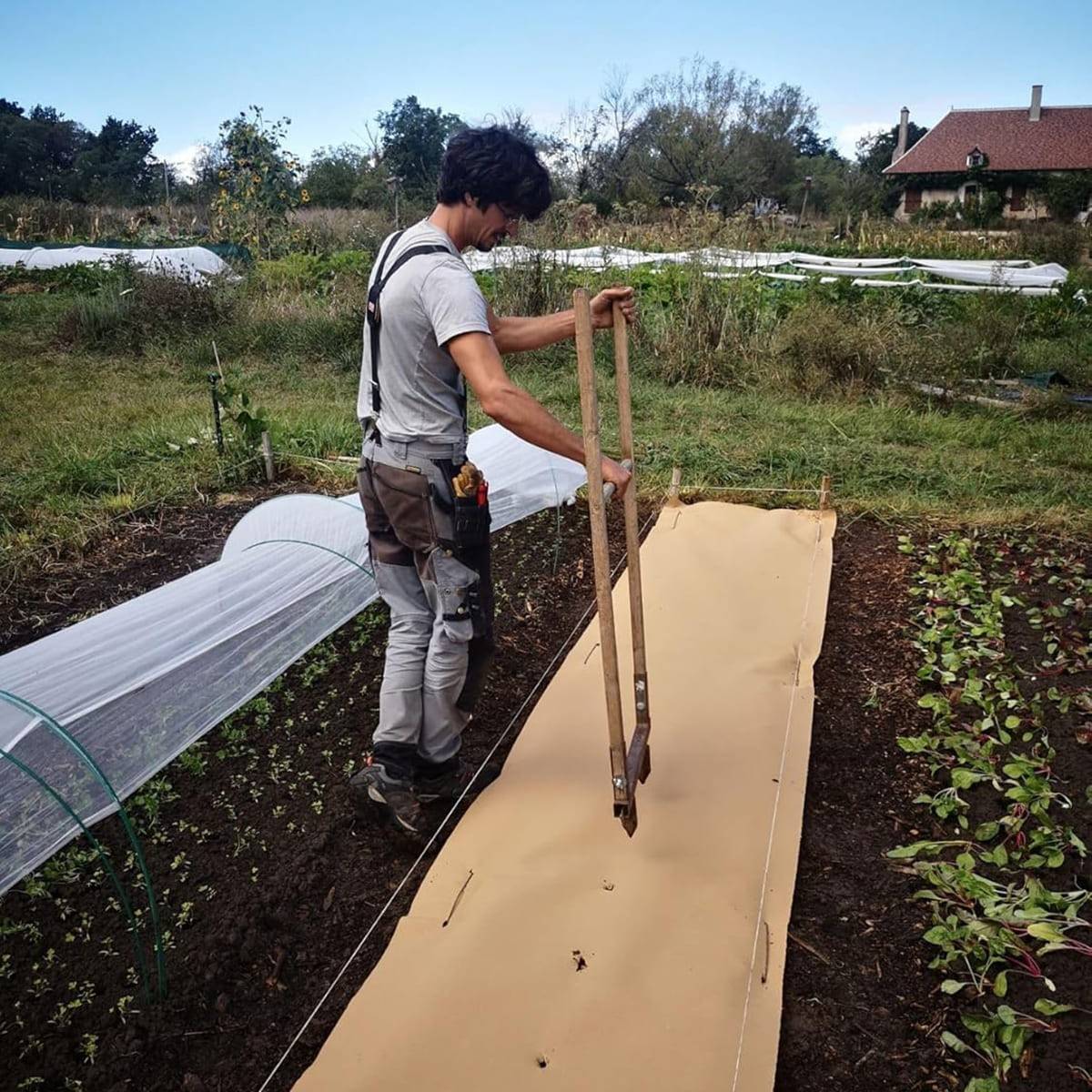 Toile de paillage Agricole 0.4 x 100m Autodégradable 2en1 Engrais et Anti mauvaises herbes 100% Cellulose - Image 7