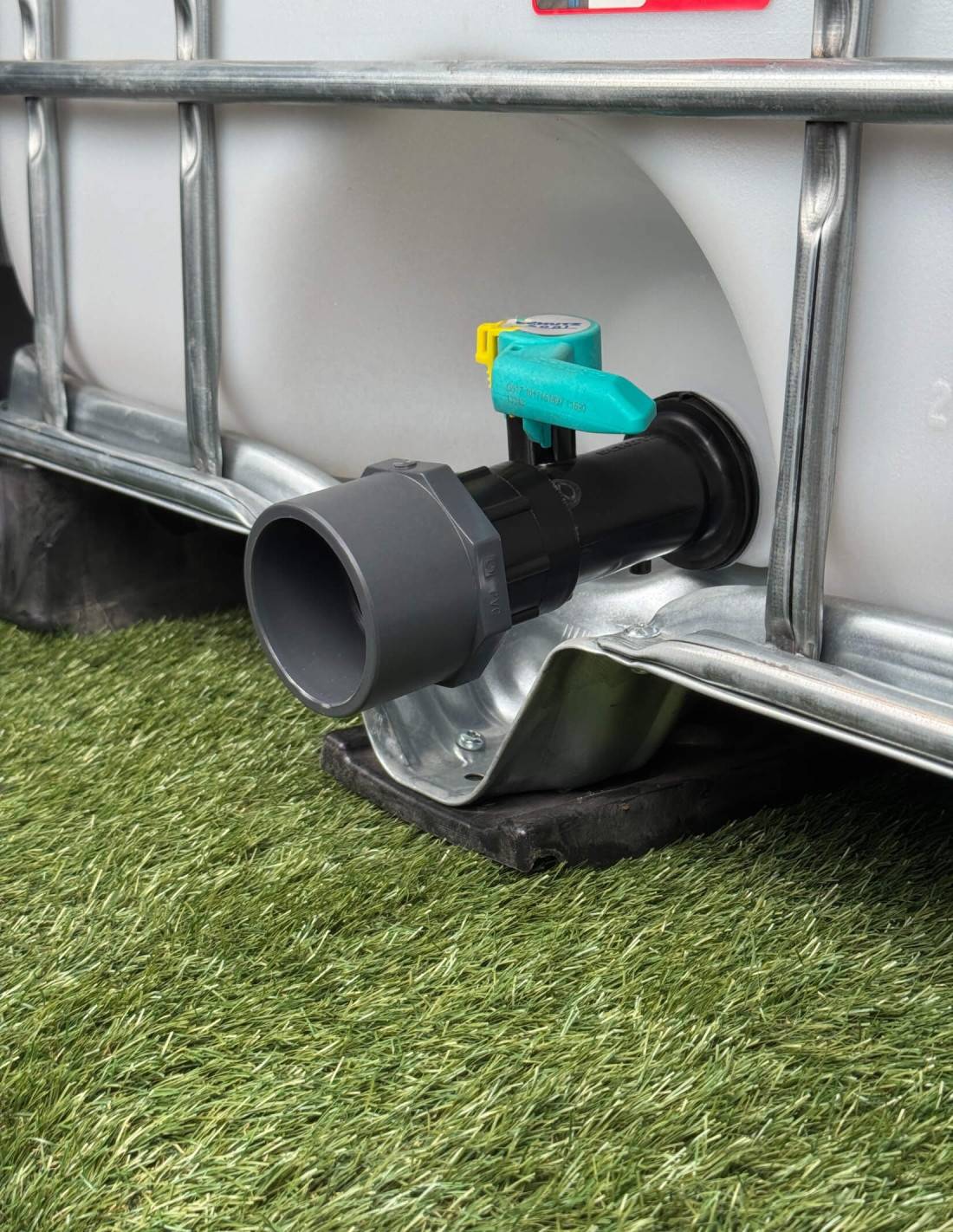 Raccord S60X6 cuve eau - Sortie PVC 75/90 mm - Image 2
