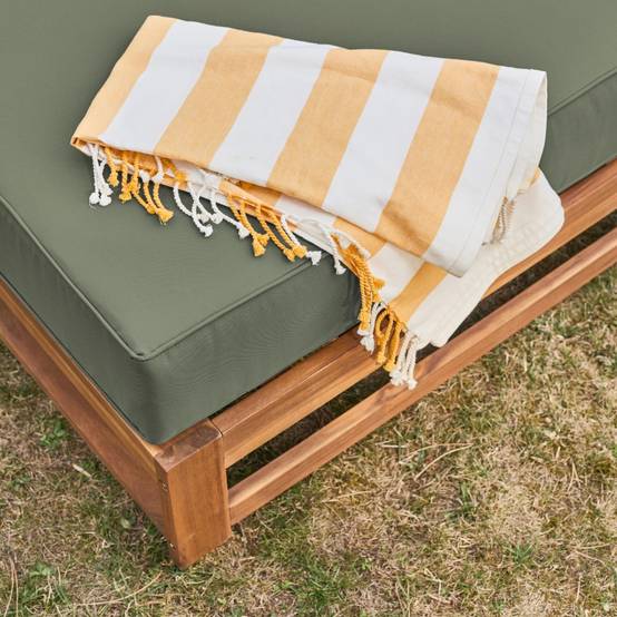 sweeek - Salon de jardin en bois 5 places - kaki. canapé. fauteuils et table basse en acacia. 6 éléments modulables. 273 x 75 x 72.5cm | sweeek - Image 1