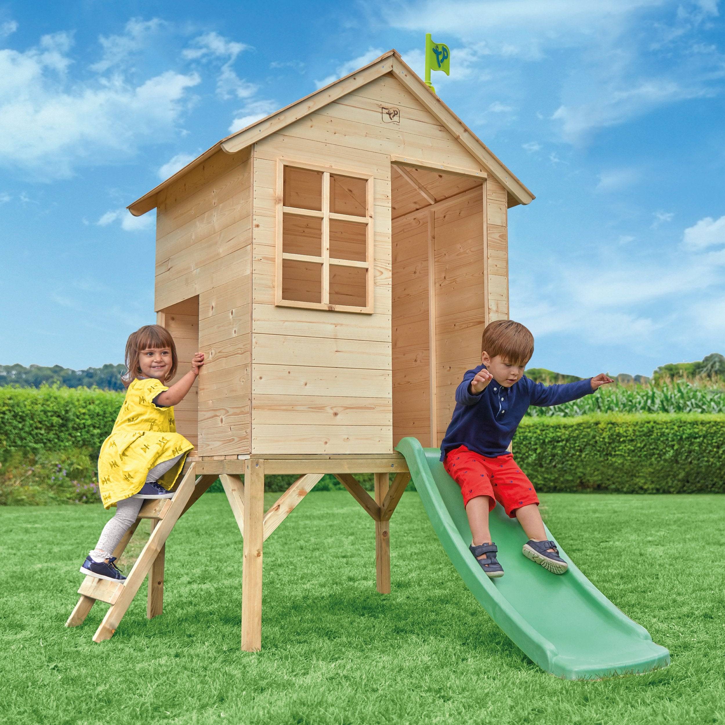 Maisonnette cabane sur pilotis en bois FSC® avec toboggan vert pomme SUNNYSIDE - Image 1