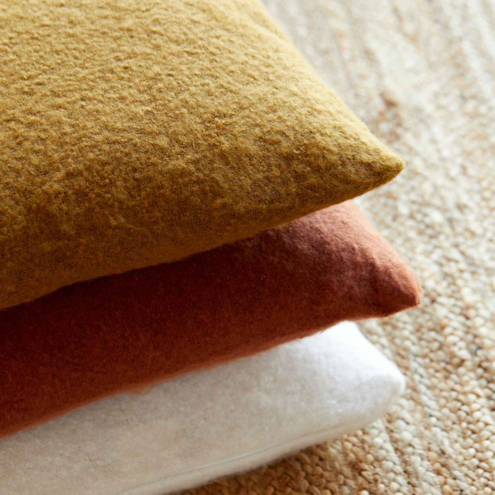 Coussin décoratif Mordoré effet Mohair 45 x 45 cm - Image 4