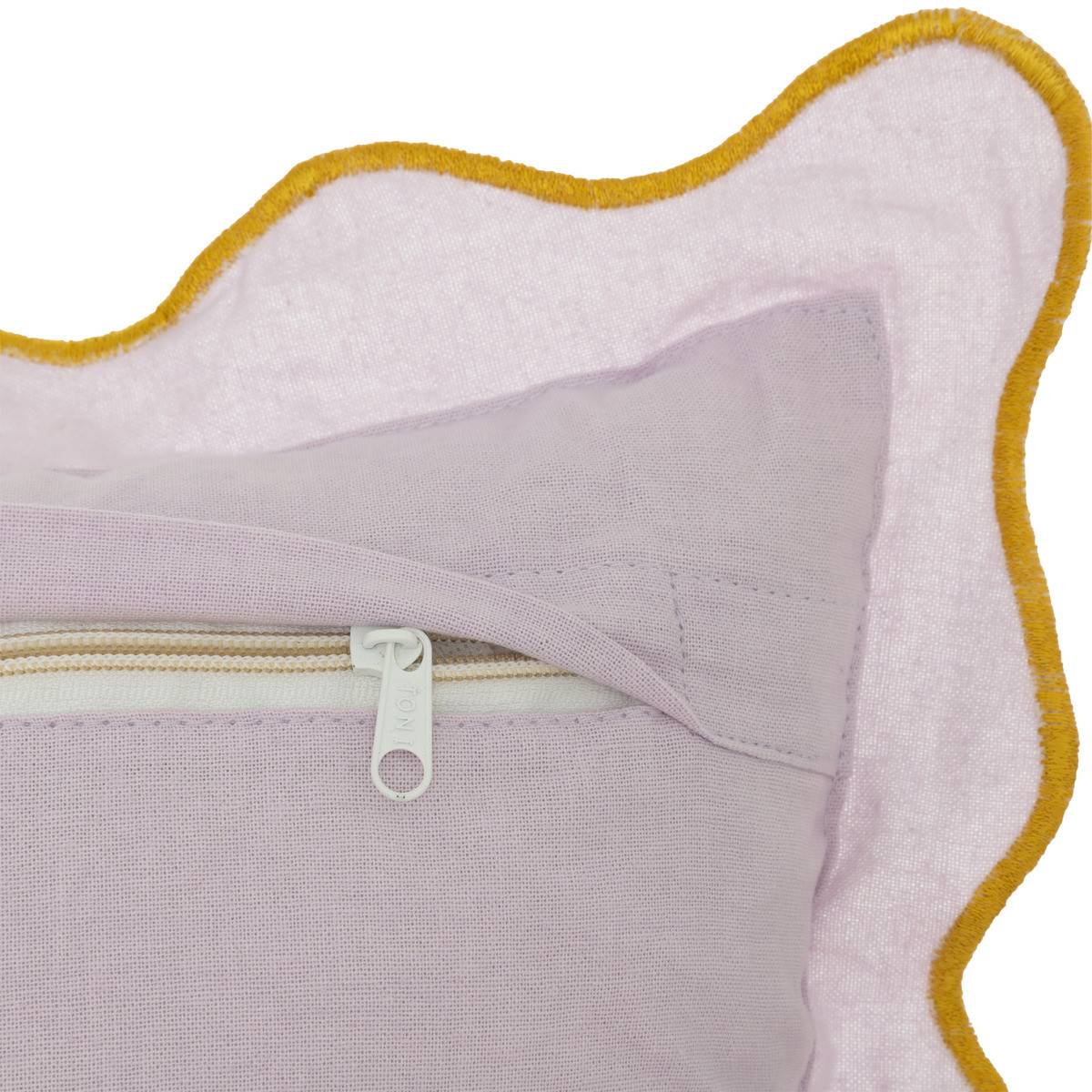 Coussin décoratif Lilas bordure dentelée et brodée 35 x 55 cm - Image 3