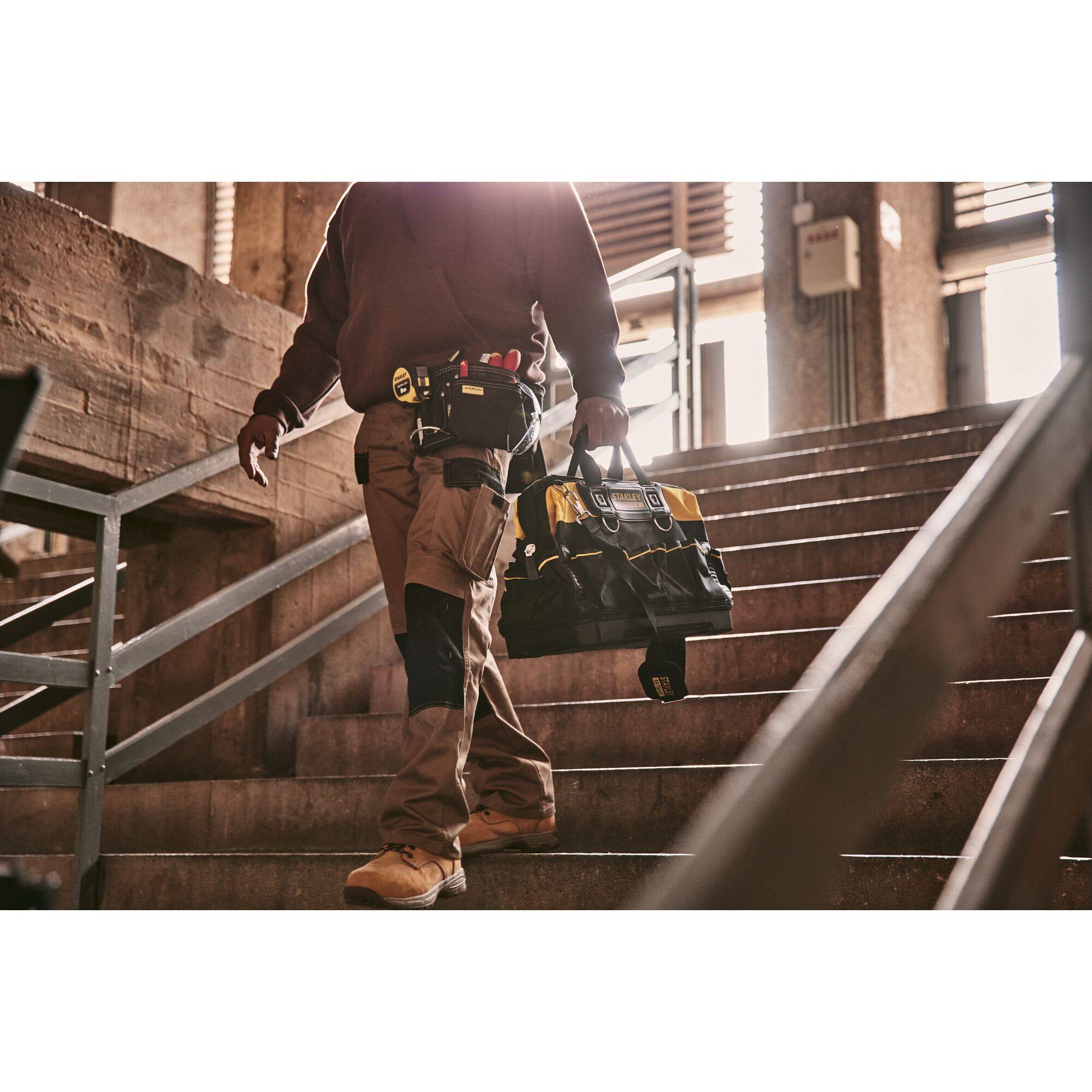 stanley - STANLEY FATMAX Sac À Outils 45 cm - 1-93-950 - Base rigide et résistante à l'eau avec bandoulière solide - Image 7