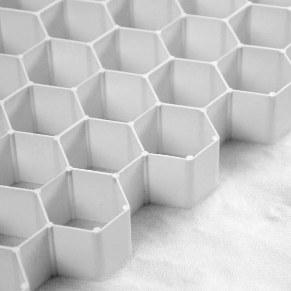 Jardibric - Jardibric - Dalle Stabilisatrice Gravier avec Géotextile - Structure Nid d’Abeille - 80 x 120 x 3 cm - Carrossable Allée et Stationnement - Image 2