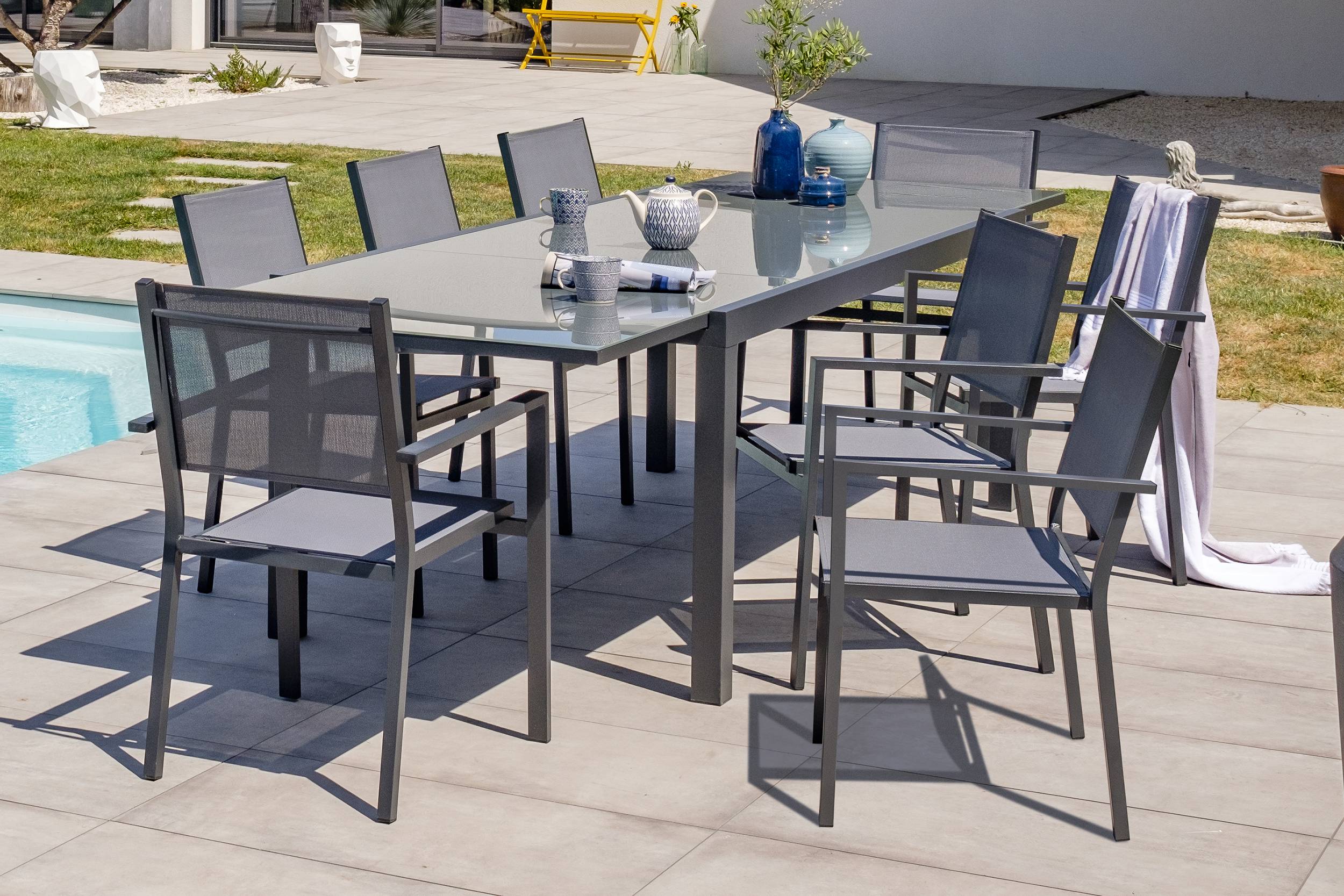 Dcb Garden - Ensemble repas 8 à 12 places en aluminium et plateau verre - Gris anthracite - TOLEDE - Image 1